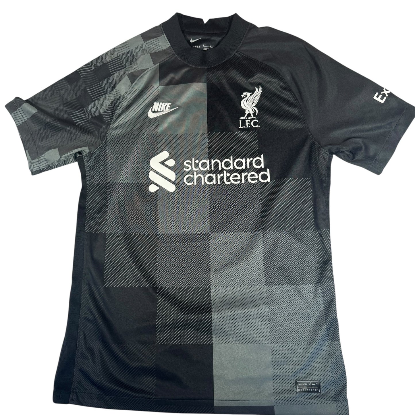 Liverpool 2021/2022 Goalkeeper Football Shirt Medium