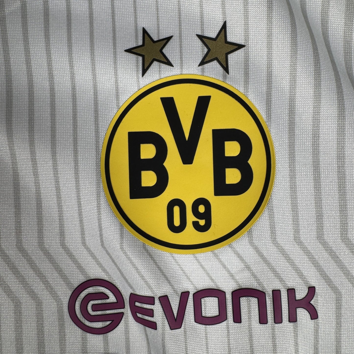 Borussia Dortmund 2021/2022 Training Football Shirt  Medium
