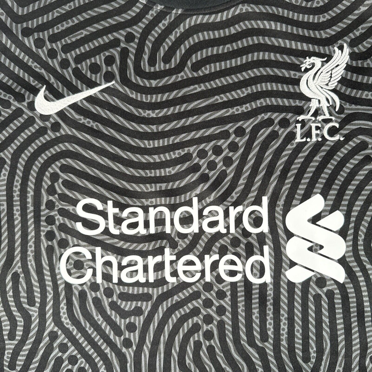 Liverpool 2020/2021 Goalkeeper Football Shirt   XL - Football Shirt Kingdom