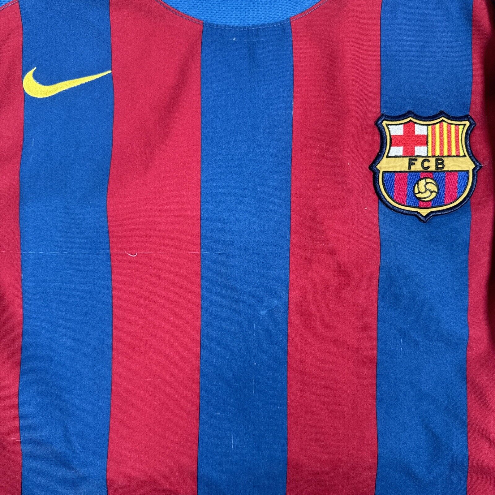 ronaldinho 10 barcelona 2005 2006 home football shirt men s medium2