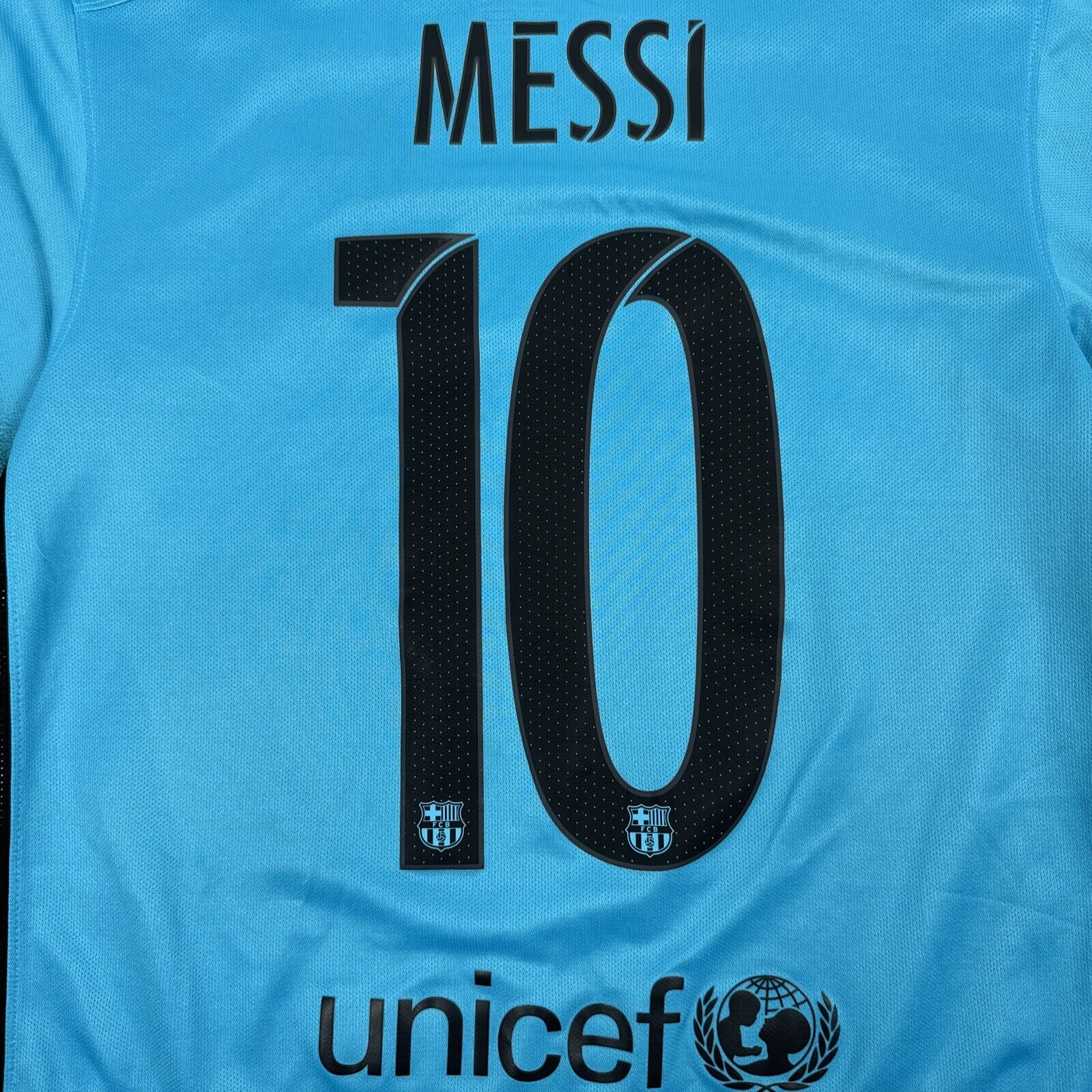 MESSI 10 Barcelona 2015/2016 Third Football Shirt Men’s Small - Football Shirt Kingdom