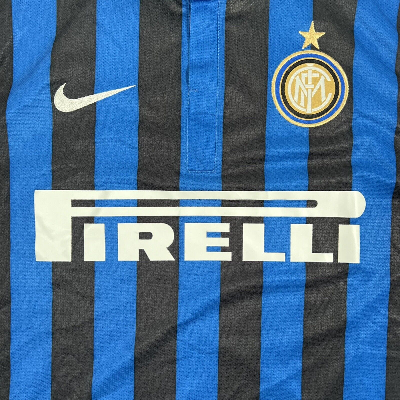 Inter Milan 2011/2012 Home Football Shirt  Men’s Large - Football Shirt Kingdom