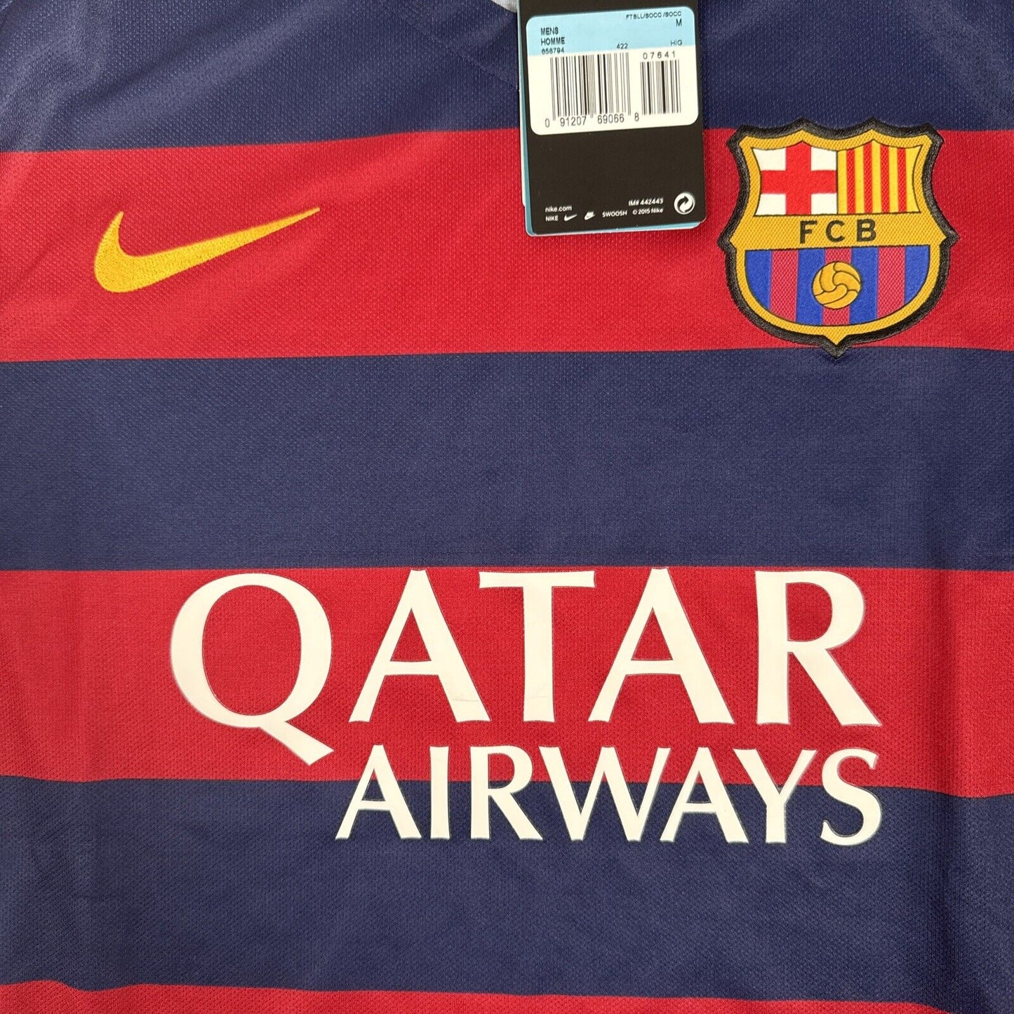 Barcelona 2015/2016 Home Football Shirt  BNWT Medium - Football Shirt Kingdom