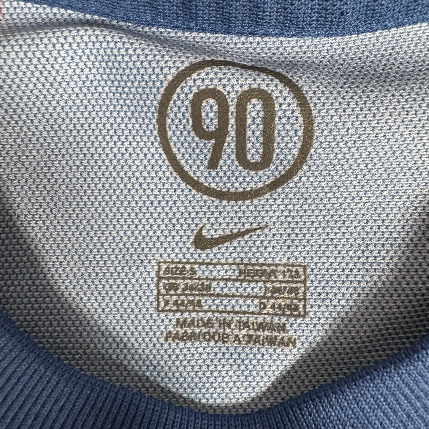 Barcelona 2004/2005 Home Football Shirt  Small