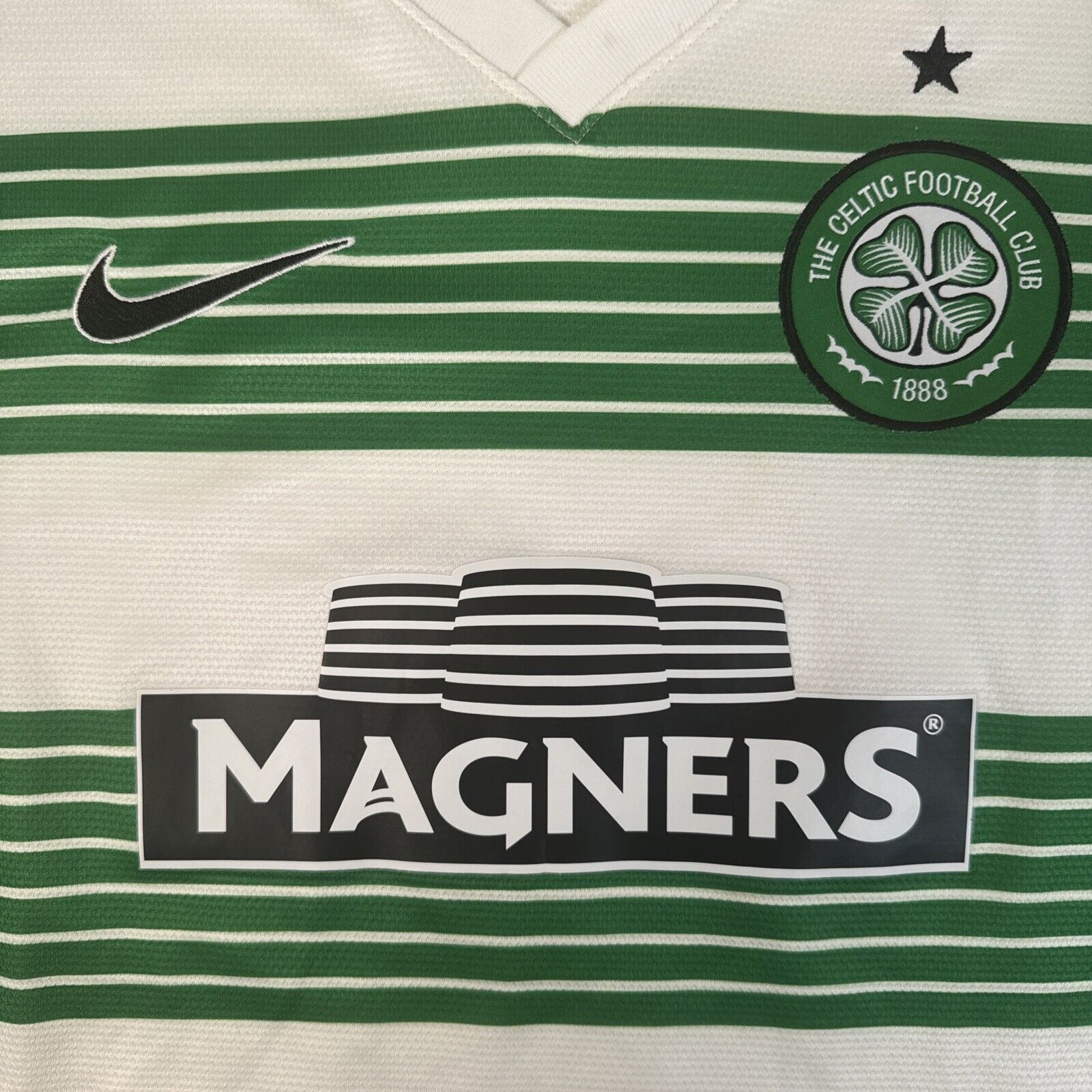 Celtic 2013/2014 Home Football Shirt Men’s Small - Football Shirt Kingdom