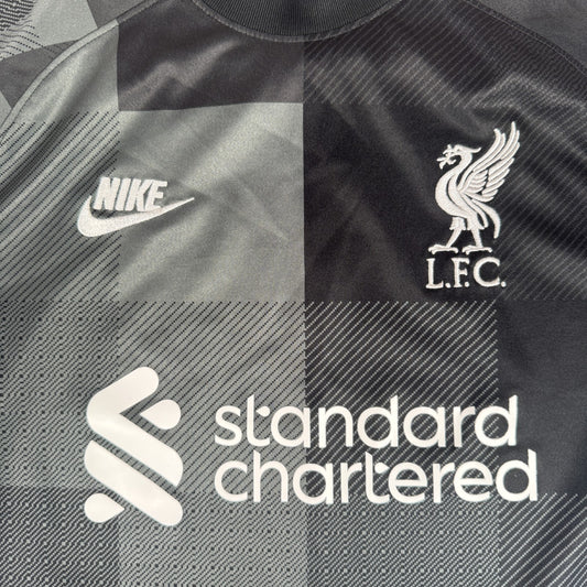 Liverpool 2021/2022 Goalkeeper Football Shirt  Medium