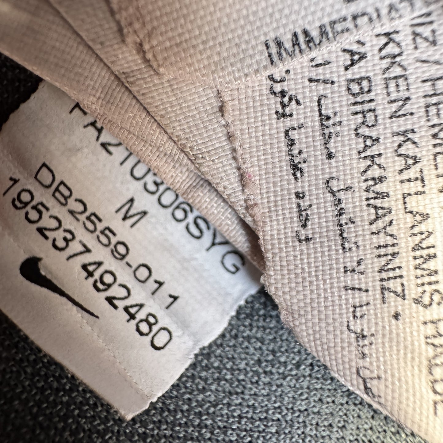 Liverpool 2021/2022 Goalkeeper Football Shirt Medium