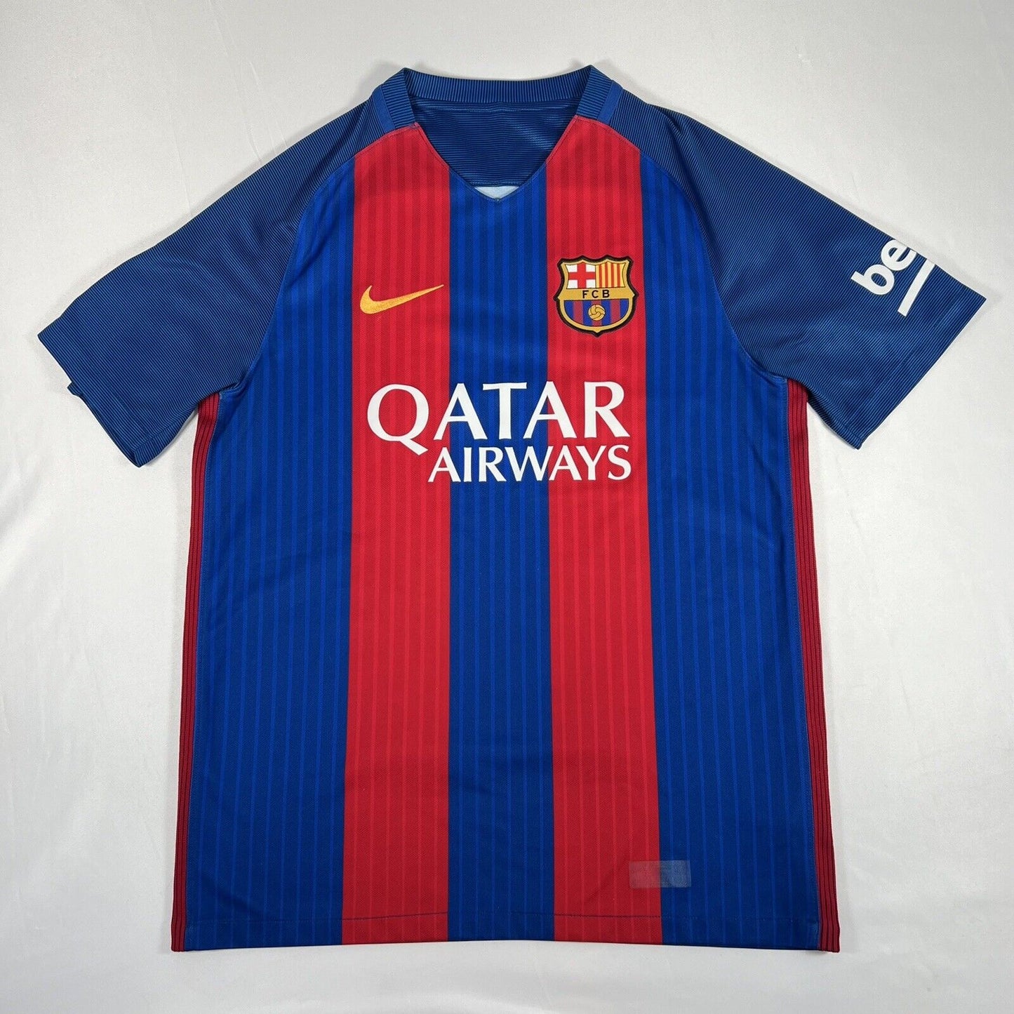 barcelona 2016 2017 home football shirt men s medium 12