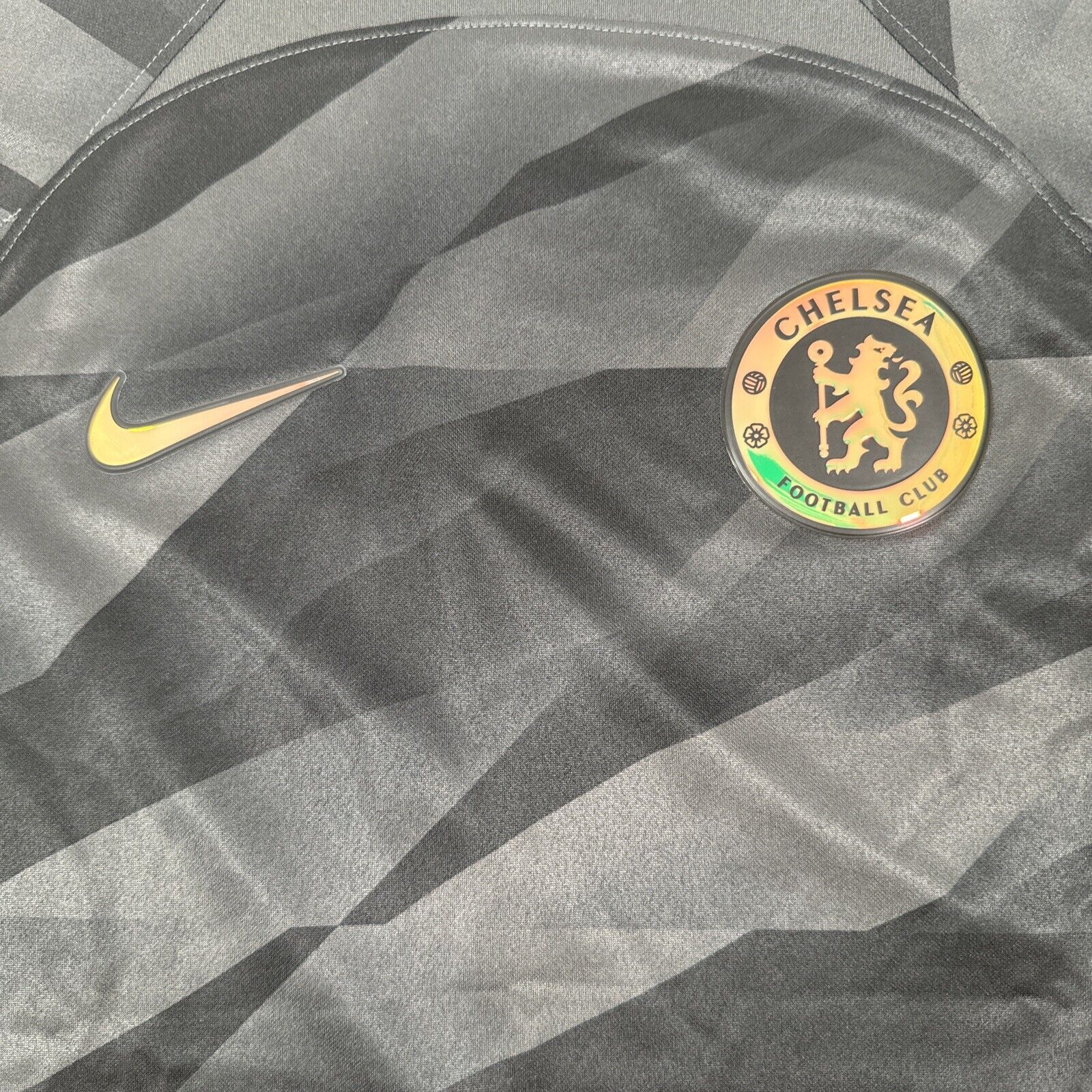 Chelsea 2023/2024 Goalkeeper Football Shirt BNWT  Small - Football Shirt Kingdom