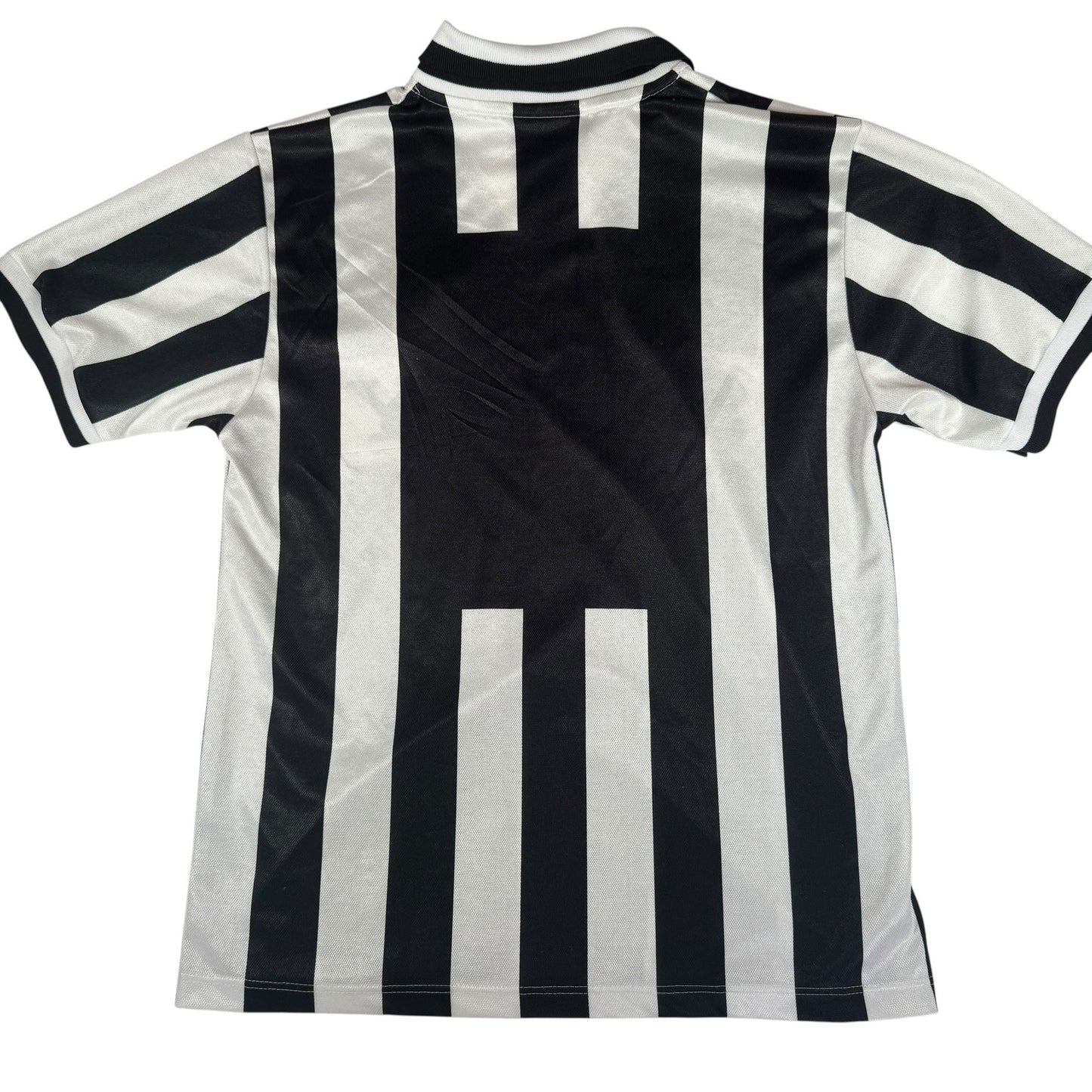 Juventus 1995/1996 Home Football Shirt Medium