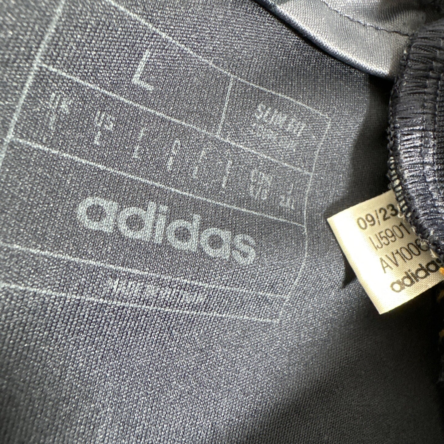 real madrid 2023 2024 away football shirt men s large4