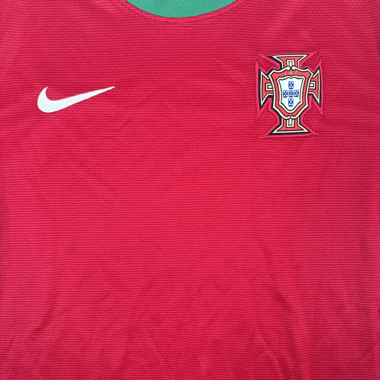 Portugal 2012/2013 Home Football Shirt Men’s Medium - Football Shirt Kingdom