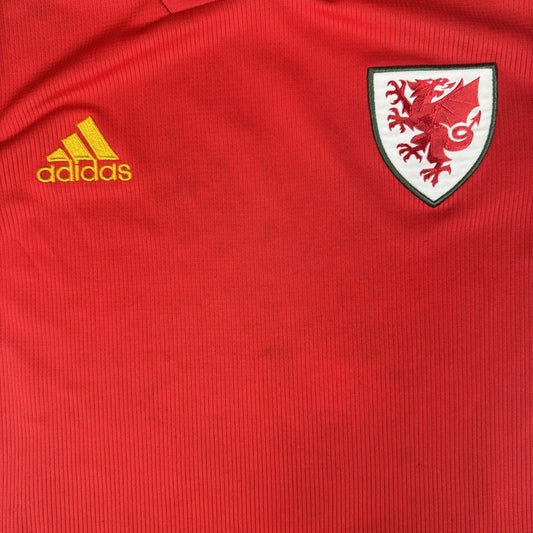 Wales 2020/2021/2022 Home Football Shirt  Small