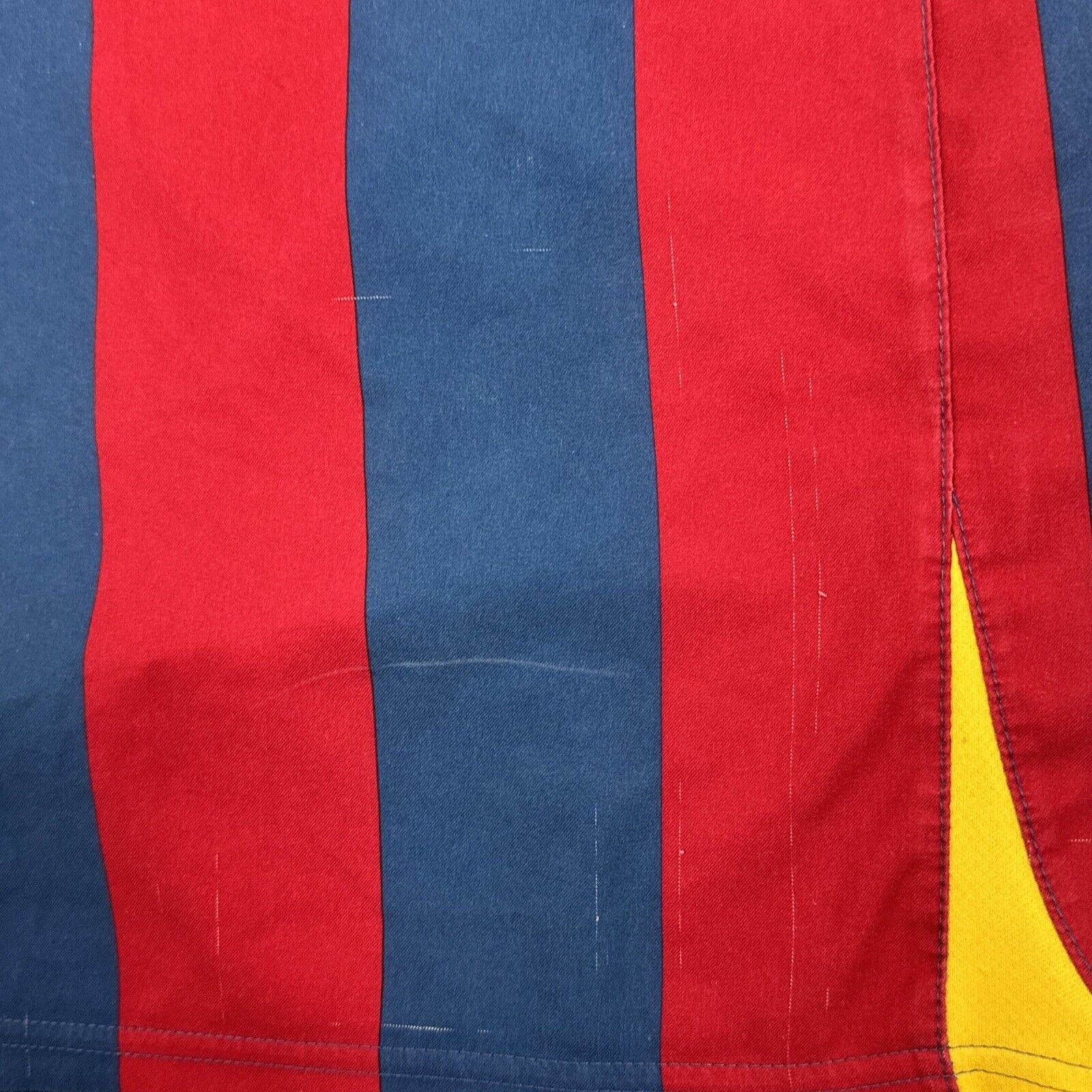 ronaldinho 10 barcelona 2005 2006 home football shirt men s medium7