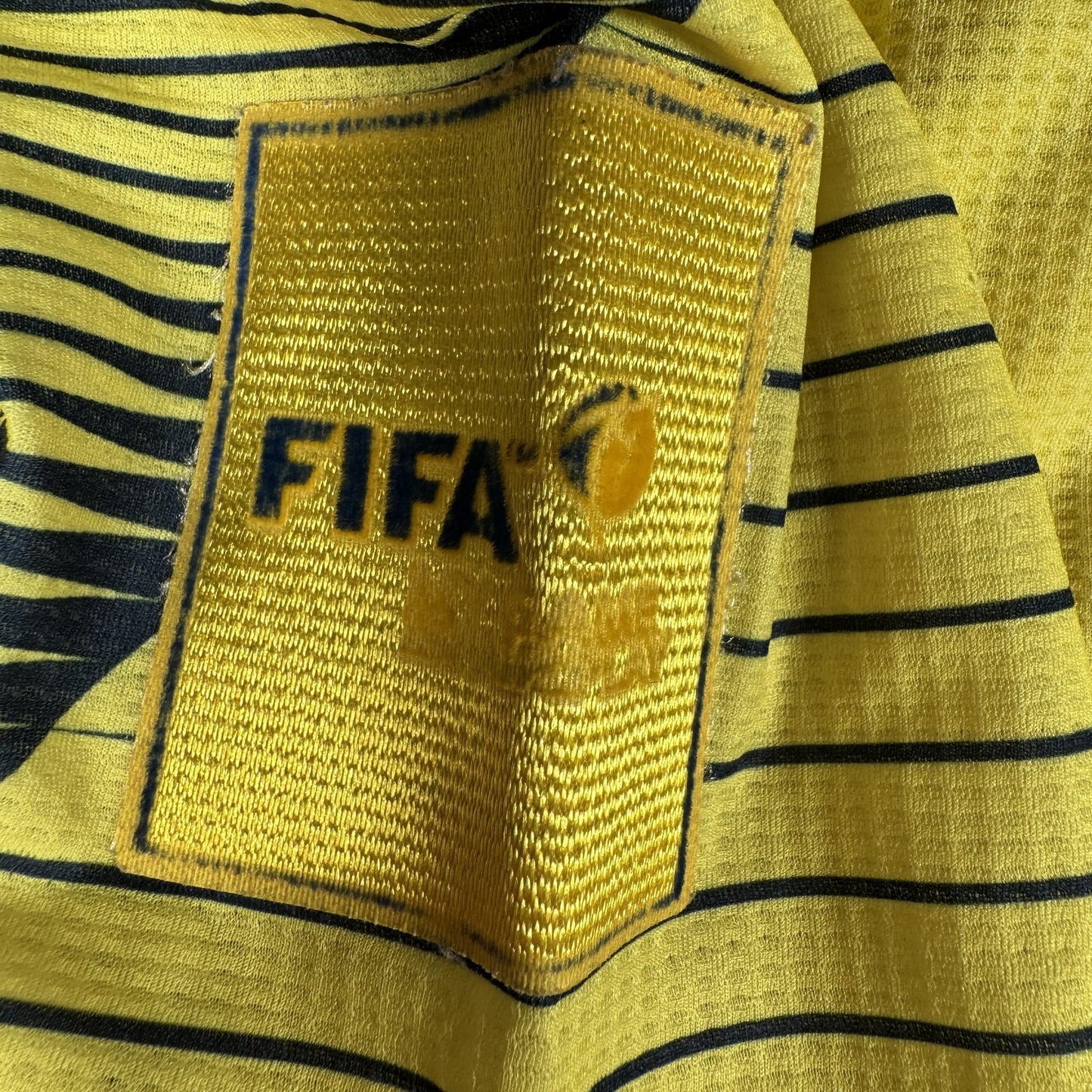 Colombia 2019/2020 Home Player Spec Football Shirt  Medium