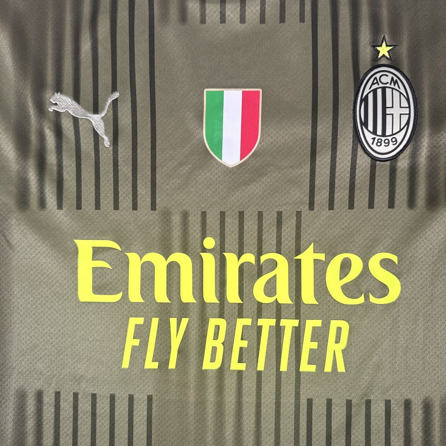 AC Milan 2022/2023 Third Football Shirt  Men’s Large - Football Shirt Kingdom