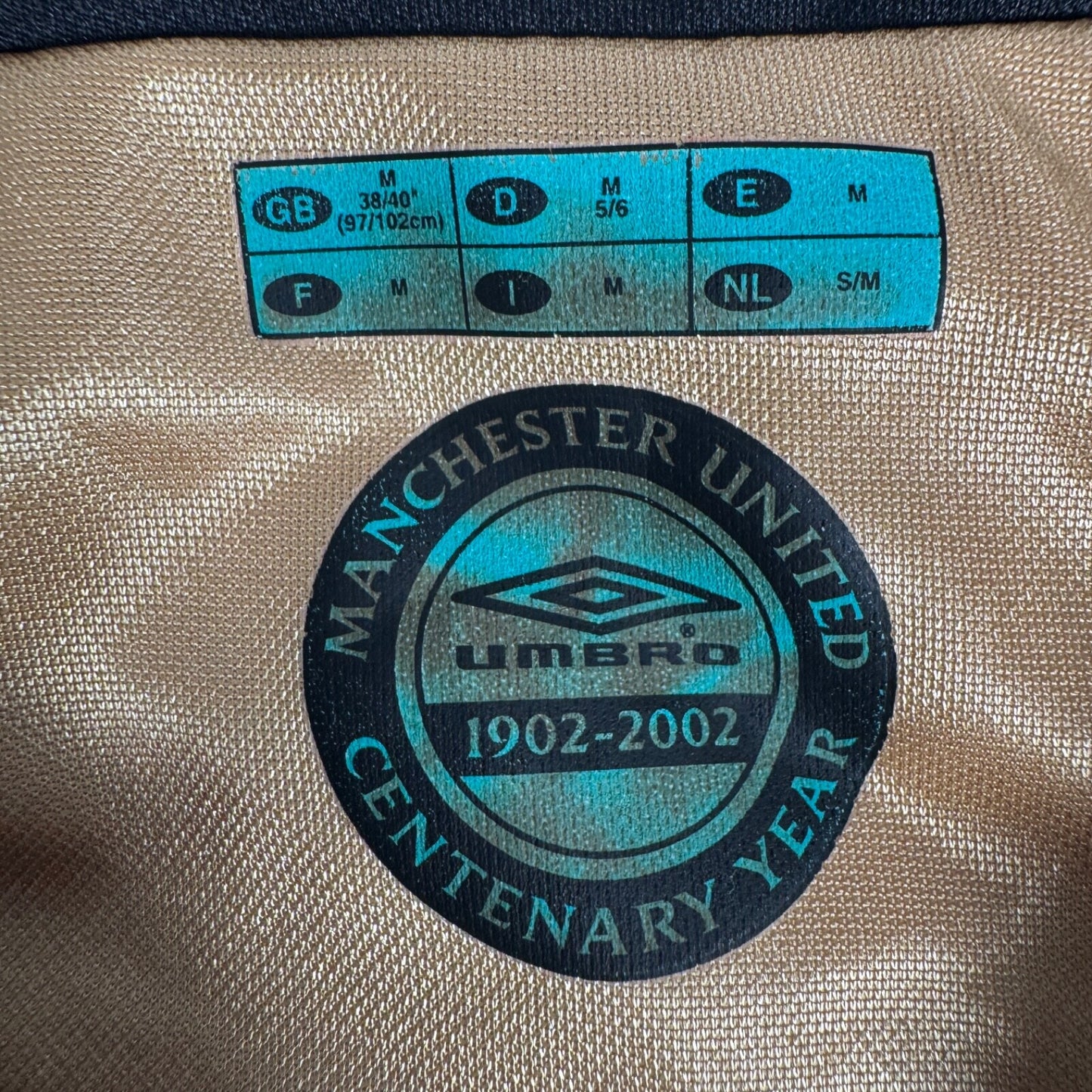 manchester united 2001 2002 away football shirt long sleeve medium7