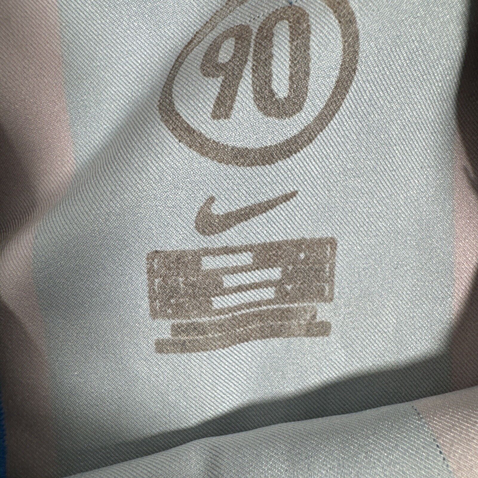 ronaldinho 10 barcelona 2005 2006 home football shirt men s medium5