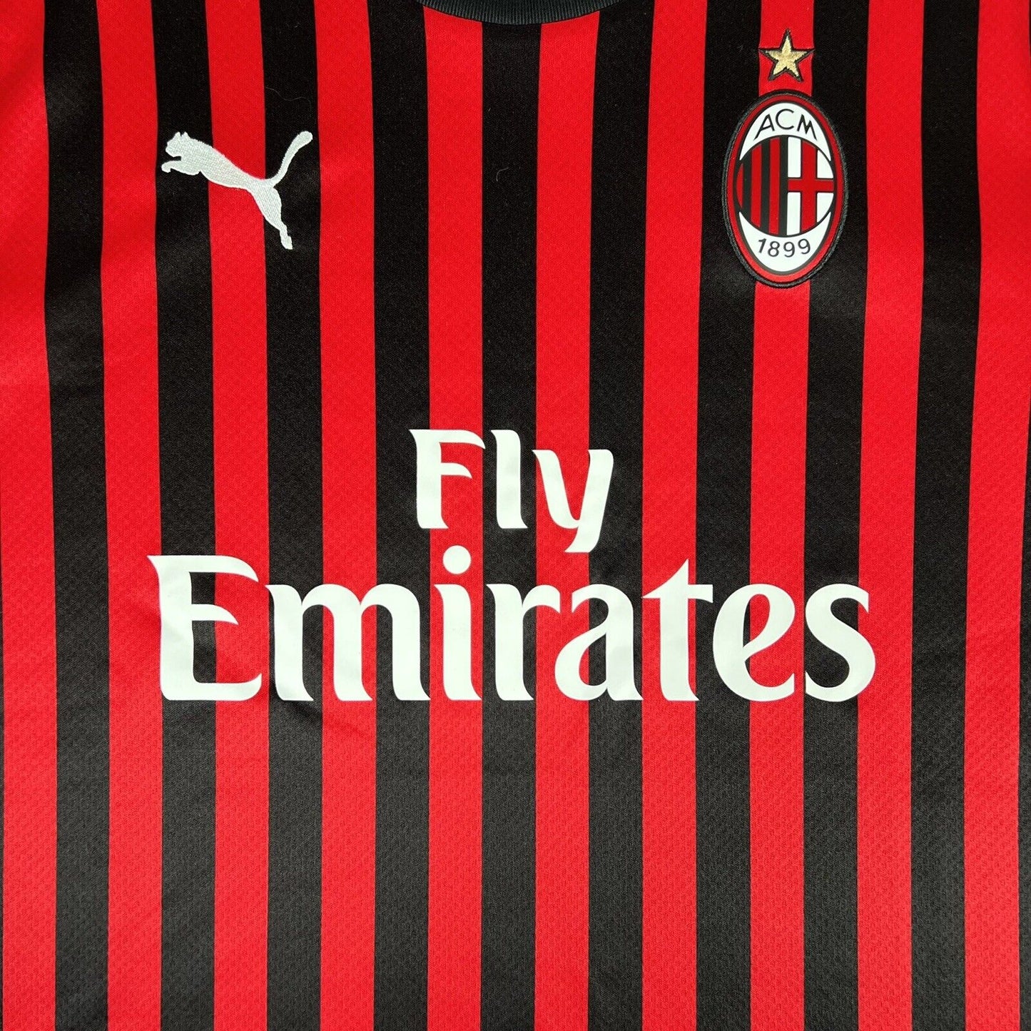 AC Milan 2019/2020 Home Football Shirt Men’s Medium - Football Shirt Kingdom