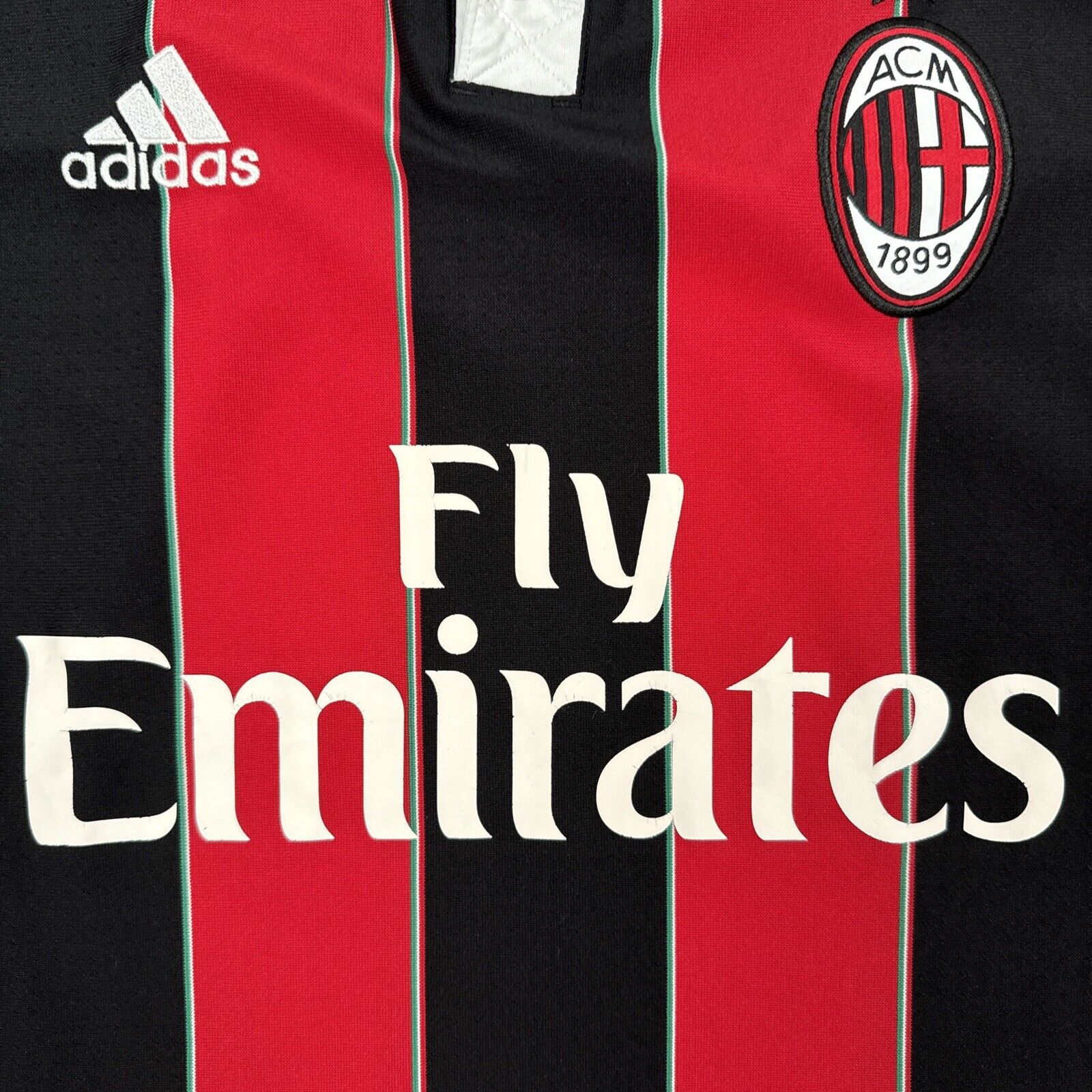 AC Milan 2012/2013 Home Football Shirt   Men’s Medium - Football Shirt Kingdom