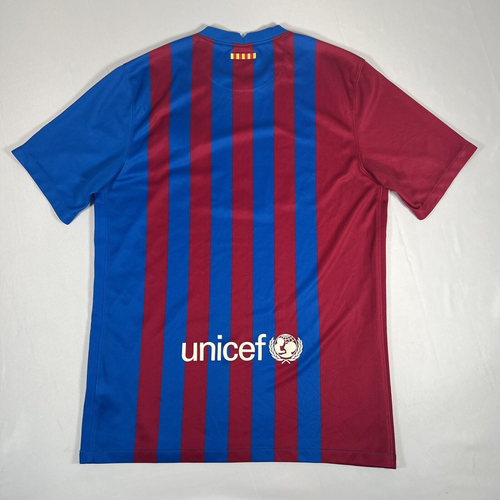 barcelona 2021 2022 home football shirt men s medium 13