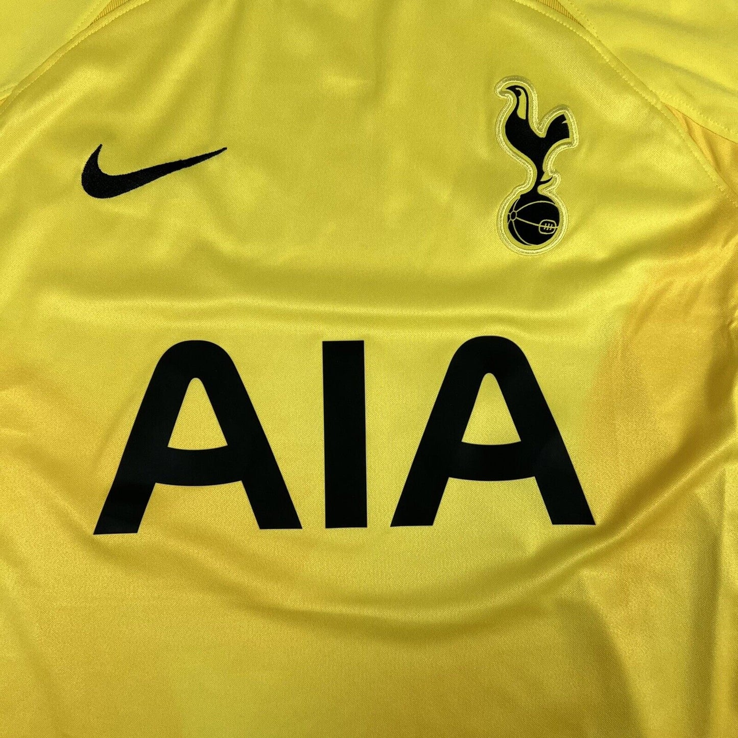 Tottenham Hotspur 2022/2023 Goalkeeper Football Shirt BNWT Medium - Football Shirt Kingdom