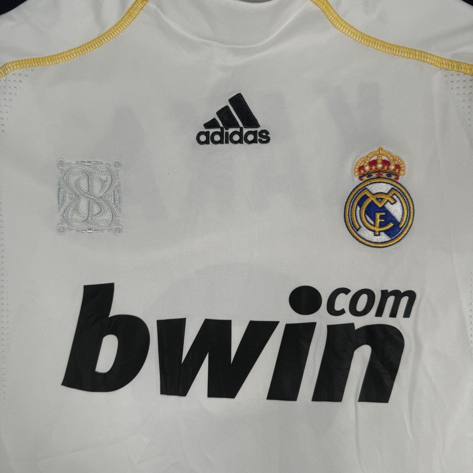 kaka 8 real madrid 2009 2010 home football shirt medium2