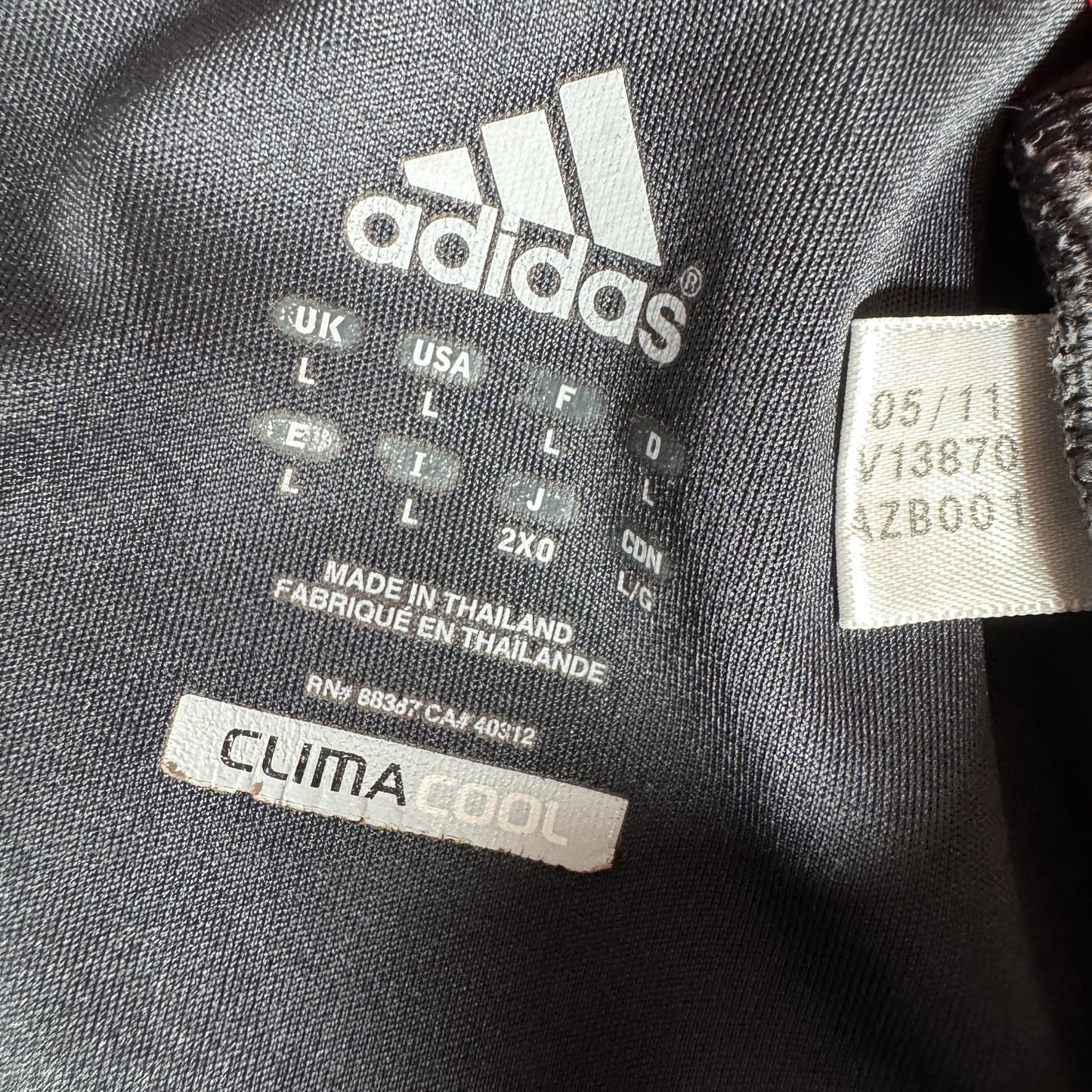 Liverpool 2011/2012 Away Football Shirt  Large