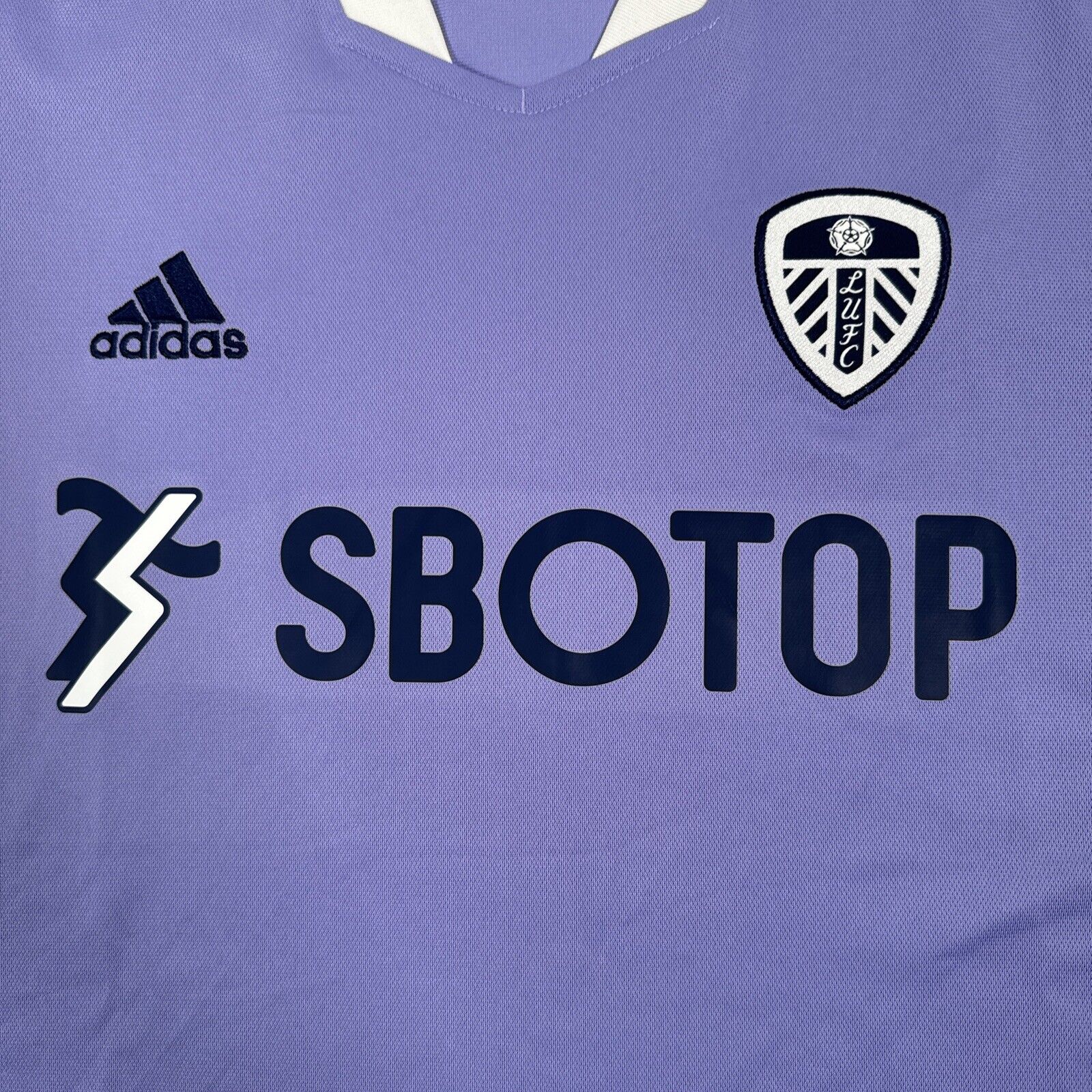 Leeds United 2021/2022 Third Football Shirt  Men’s XL - Football Shirt Kingdom