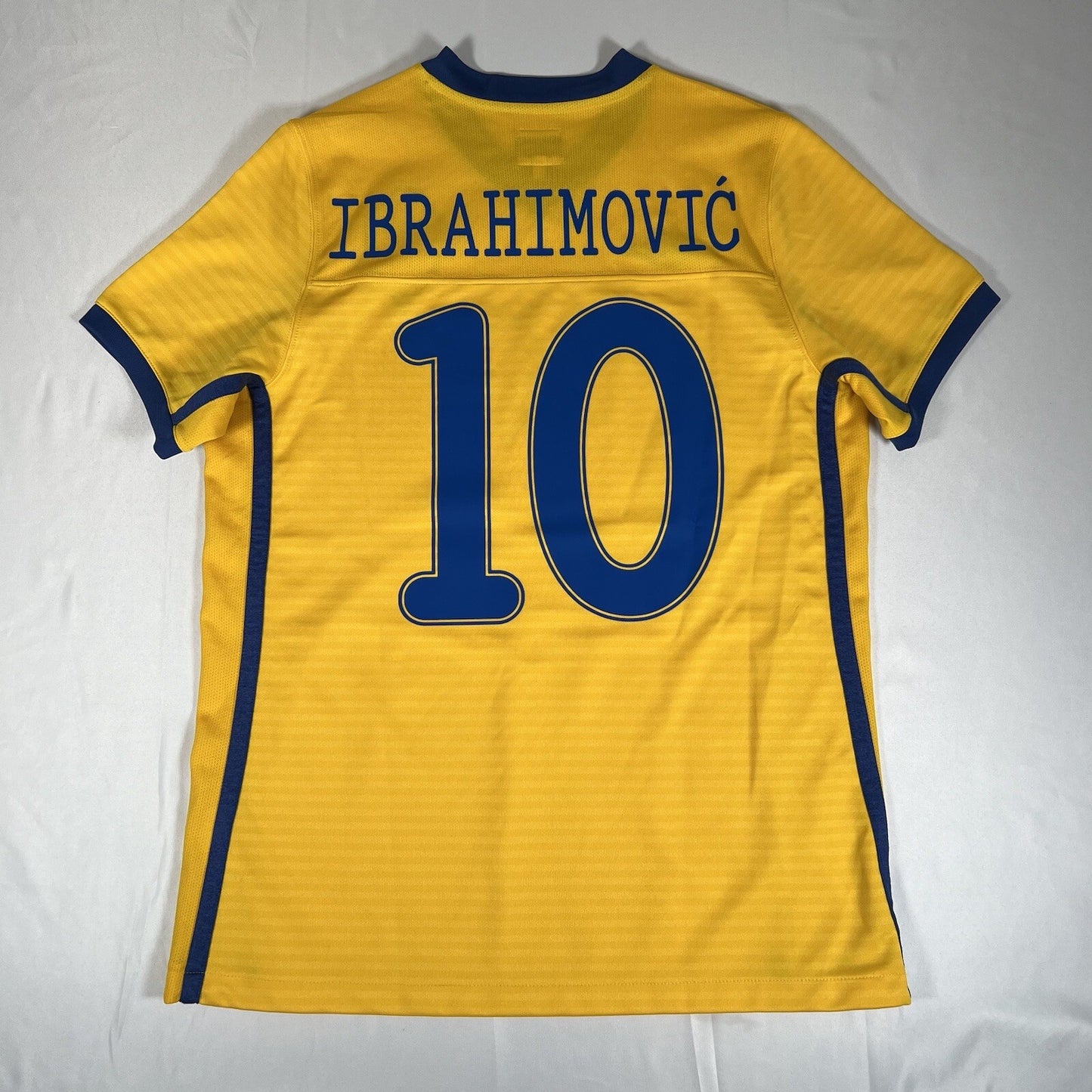 ibrahimovic 10 sweden 2010 2011 2012 home football shirt small 14