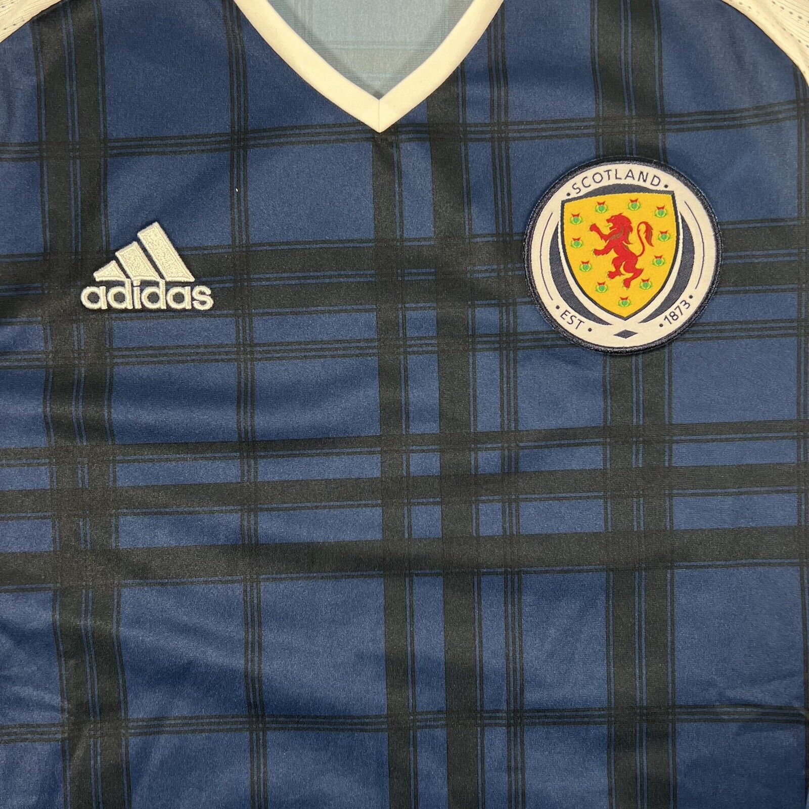 Scotland 2016/2017/2018 Home Football Shirt  Men’s Medium - Football Shirt Kingdom