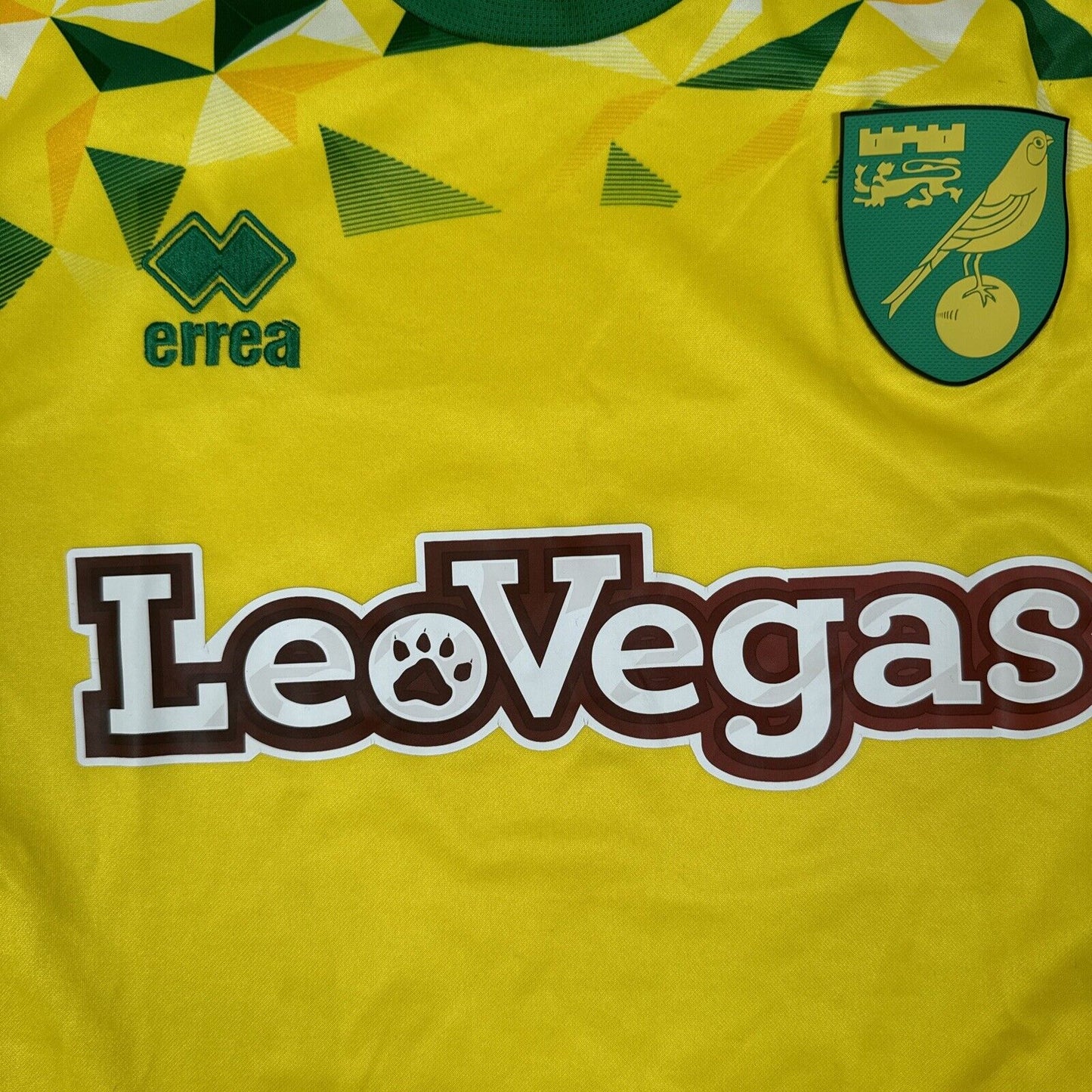 Norwich City 2018/2019 Home Football Shirt Men’s Large - Football Shirt Kingdom