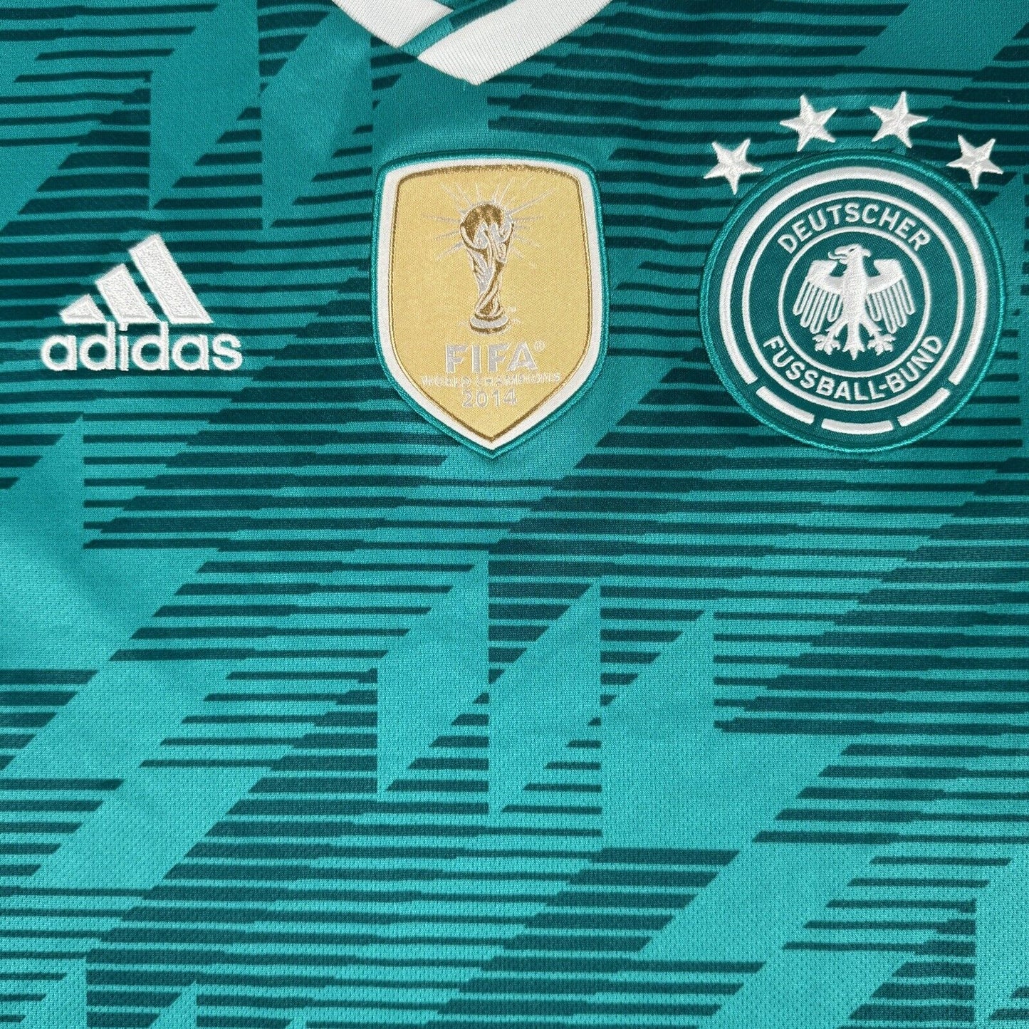 Germany 2018/2019/2020 Away Football Shirt Small - Football Shirt Kingdom