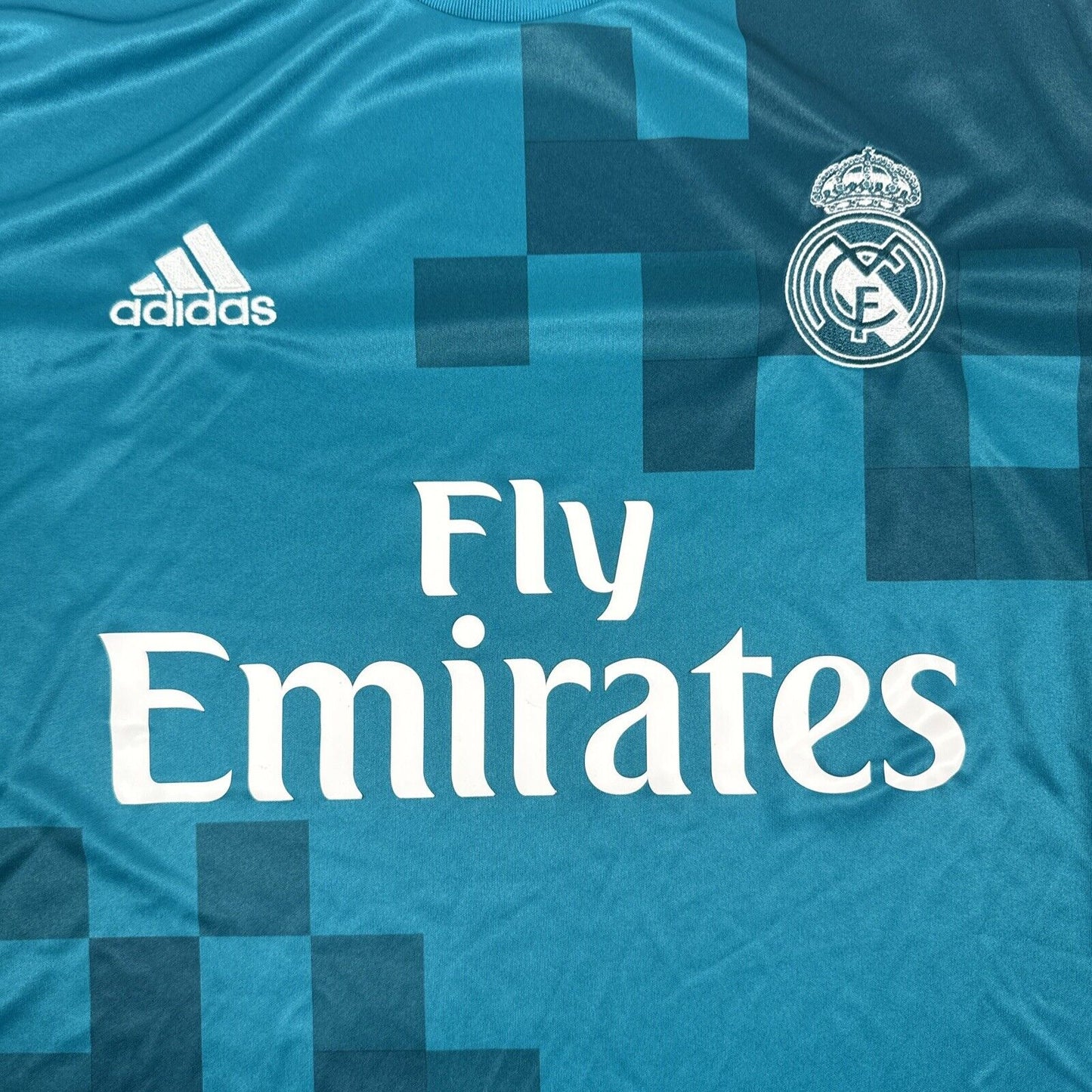 Real Madrid 2017/2018 Third Football Shirt Men’s Large - Football Shirt Kingdom