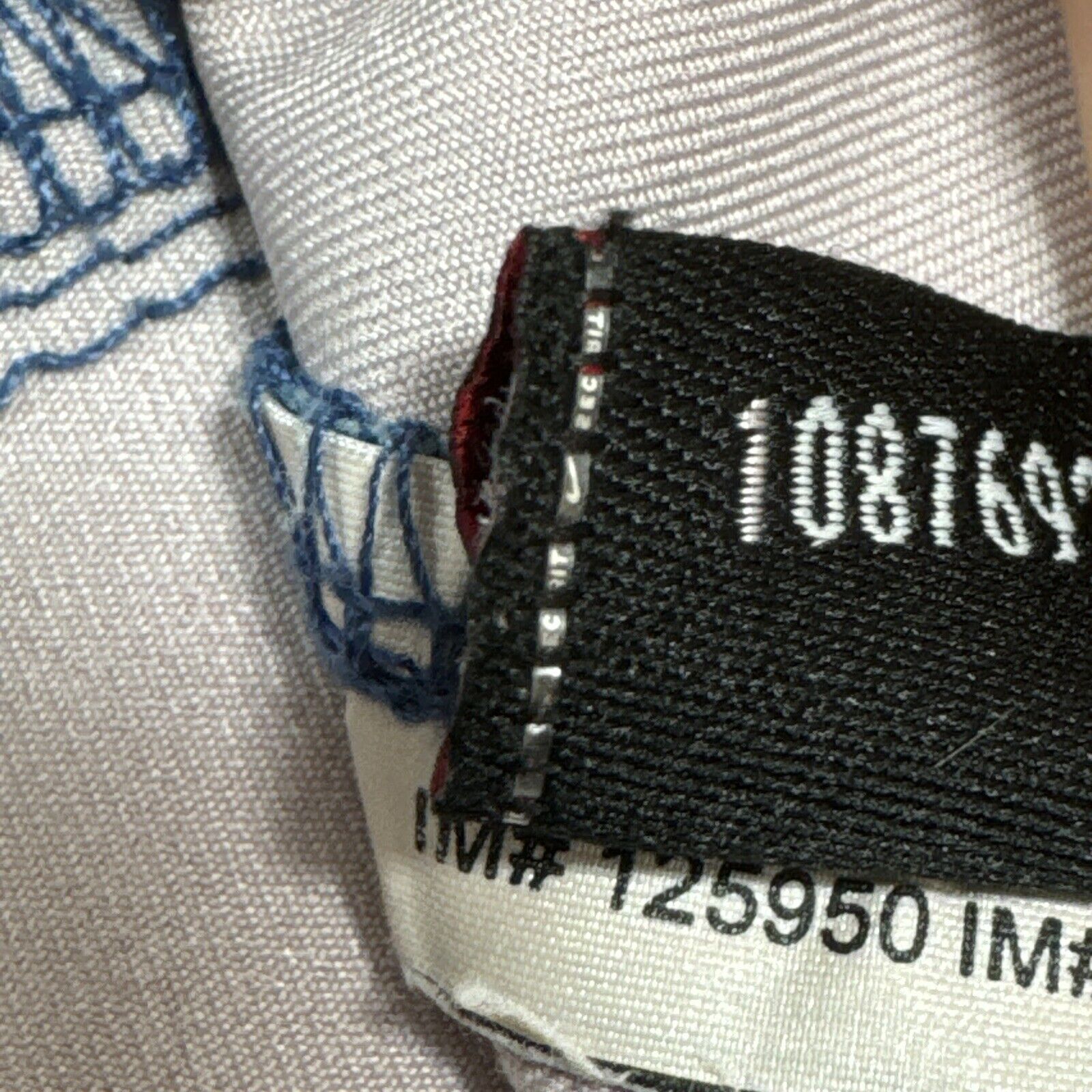 ronaldinho 10 barcelona 2005 2006 home football shirt men s medium6