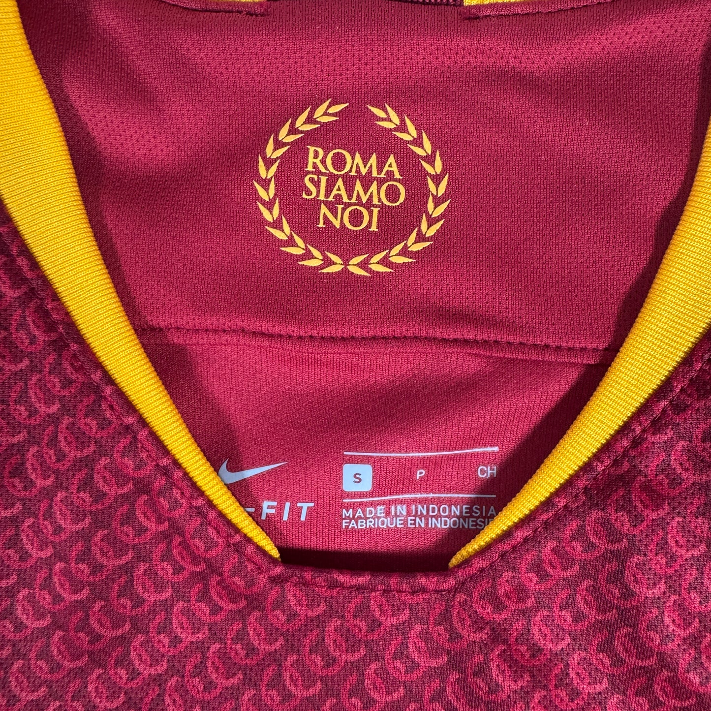AS Roma 2018/2019 Home Football Shirt Small – Football Shirt Kingdom