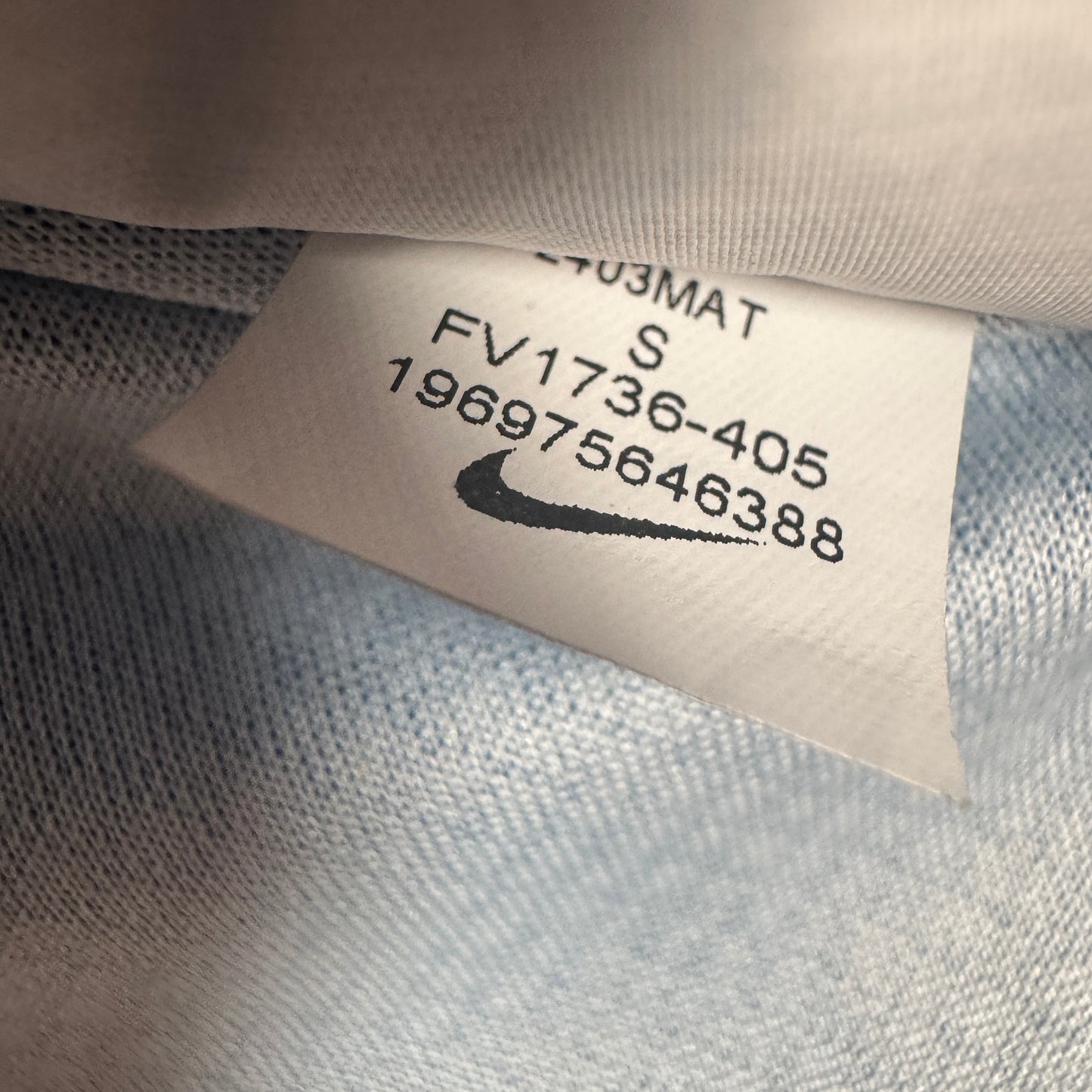 Croatia 2024/2025 Away Football Shirt Small – Football Shirt Kingdom