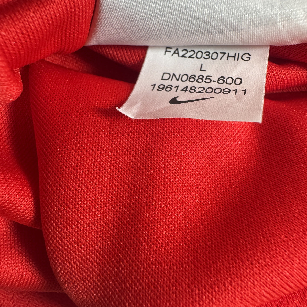 England 2022/2023/2024 away football shirt, size Large