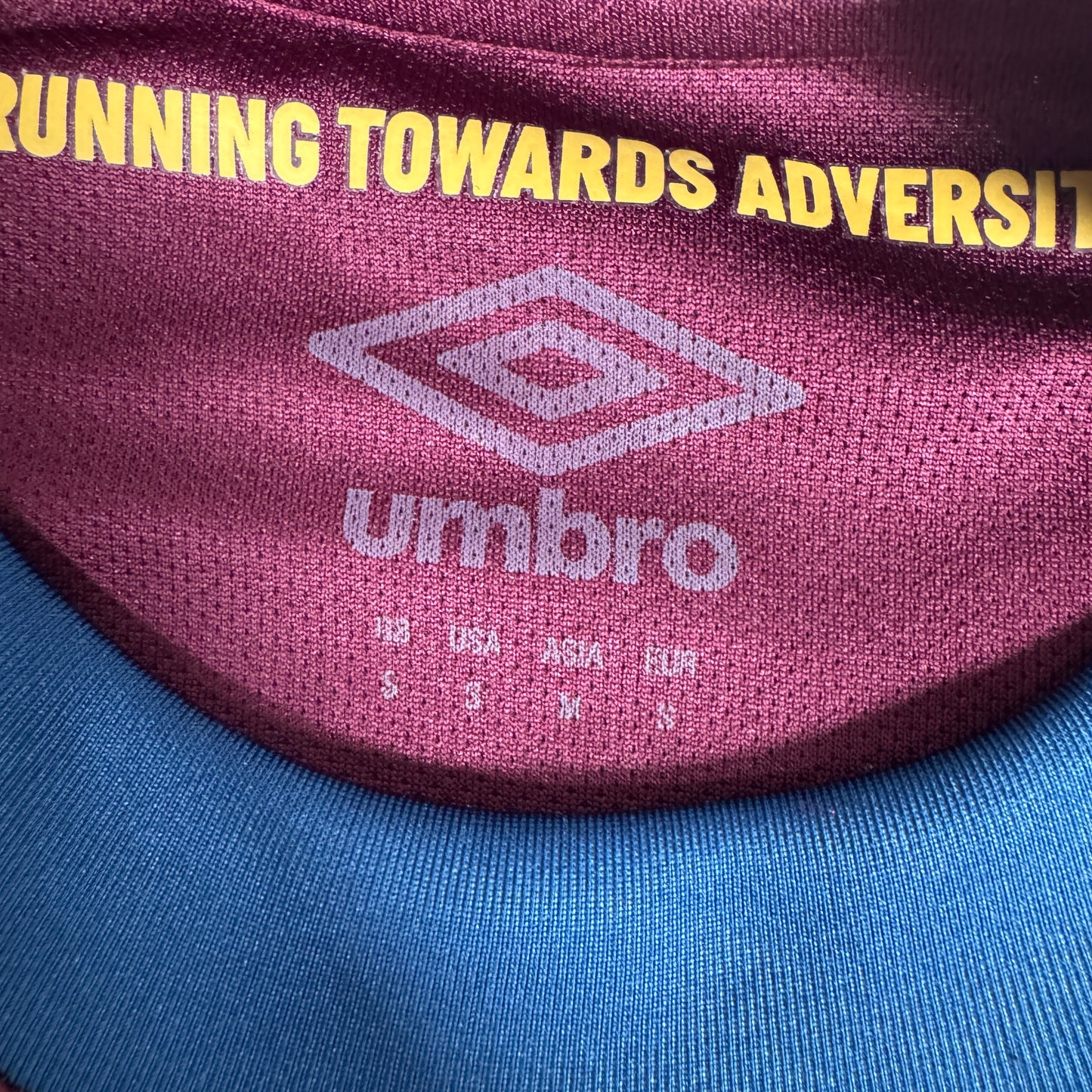 Ipswich Town 2024/2025 Away Football Shirt Small – Football Shirt Kingdom