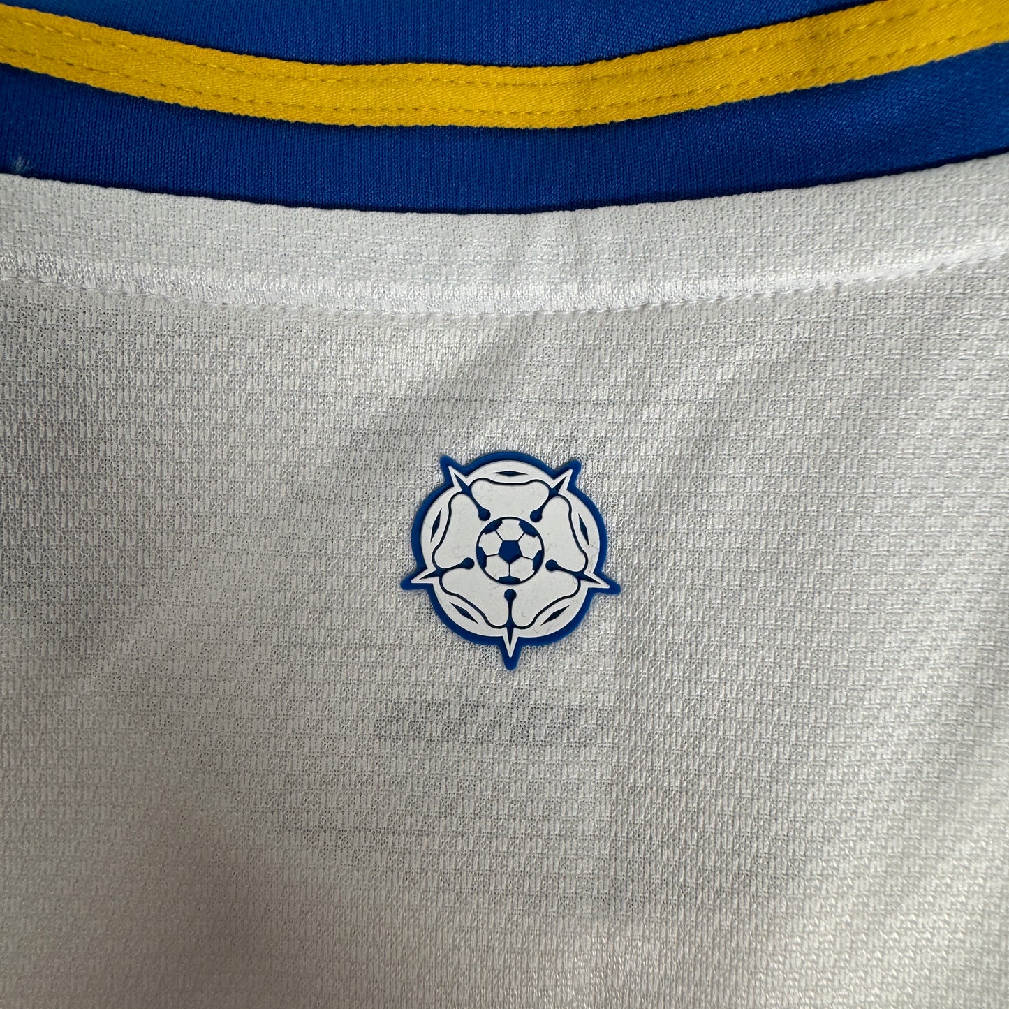 Leeds United 2024/2025 Home Football Shirt Medium BNWT – Football Shirt Kingdom