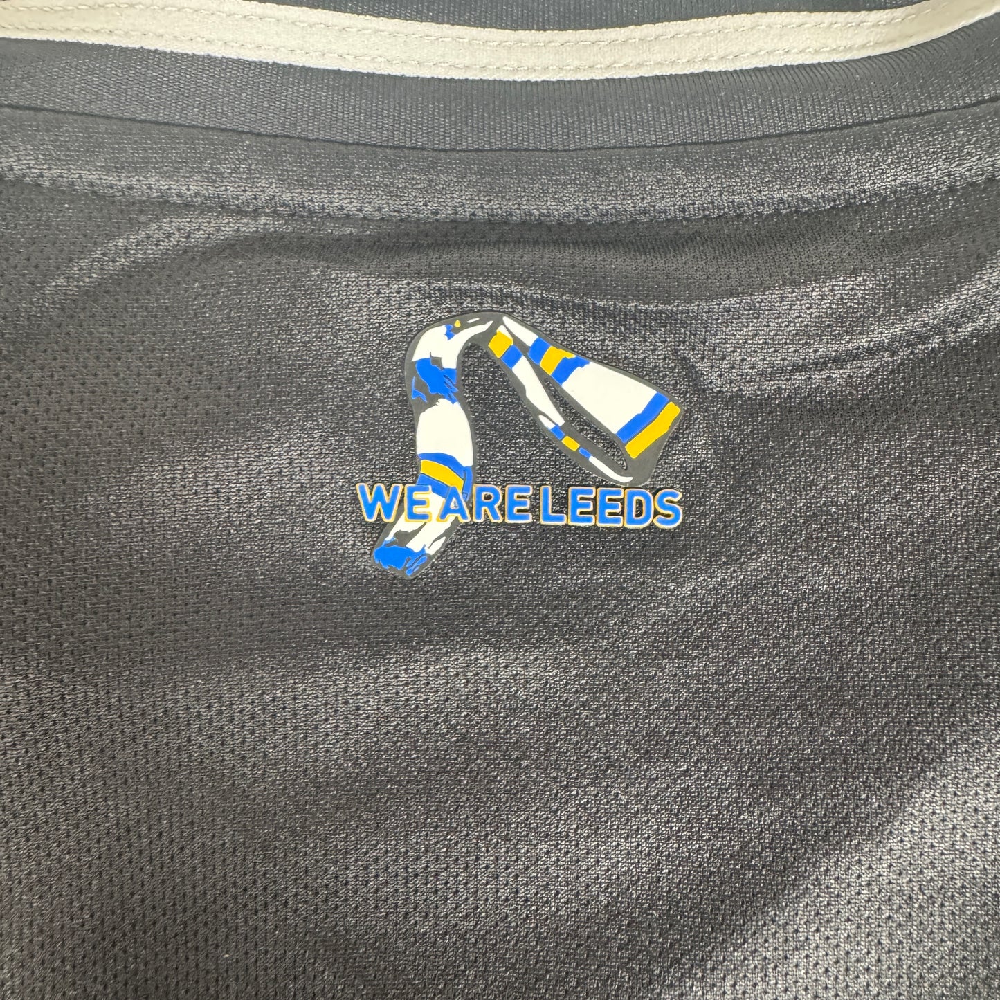 Leeds United 2025/2026 Third Football Shirt Large BNWT – Football Shirt Kingdom