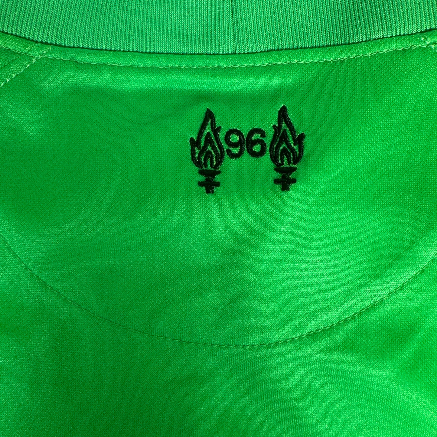 Liverpool 2021/2022 Goalkeeper Football Shirt Medium – Football Shirt Kingdom