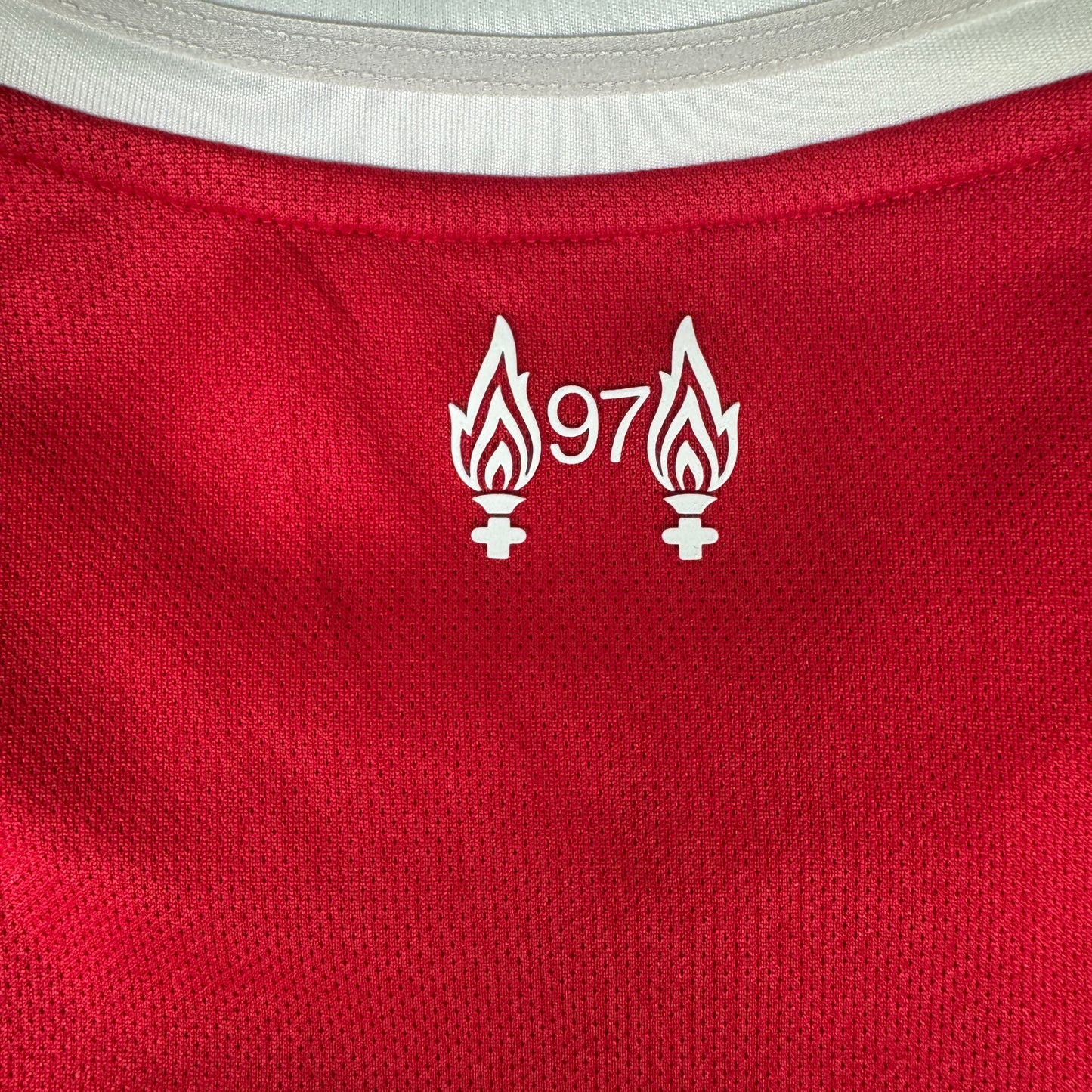 Liverpool 2025/2026 Home Football Shirt 2XL – Football Shirt Kingdom