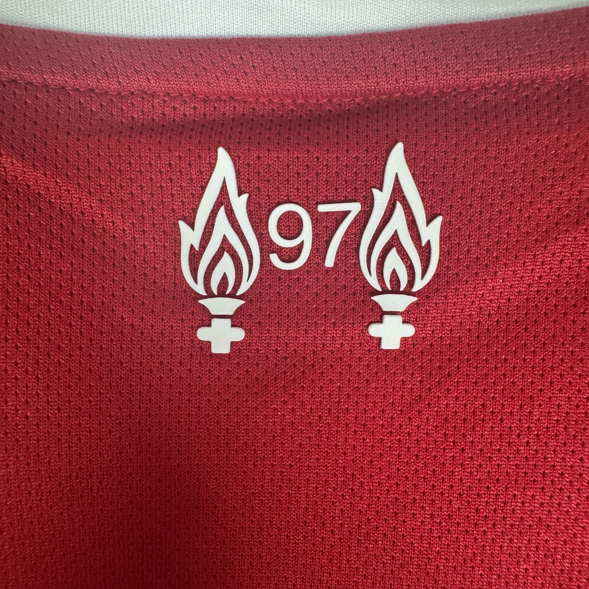 Liverpool 2025/2026 Home Football Shirt XL BNWT