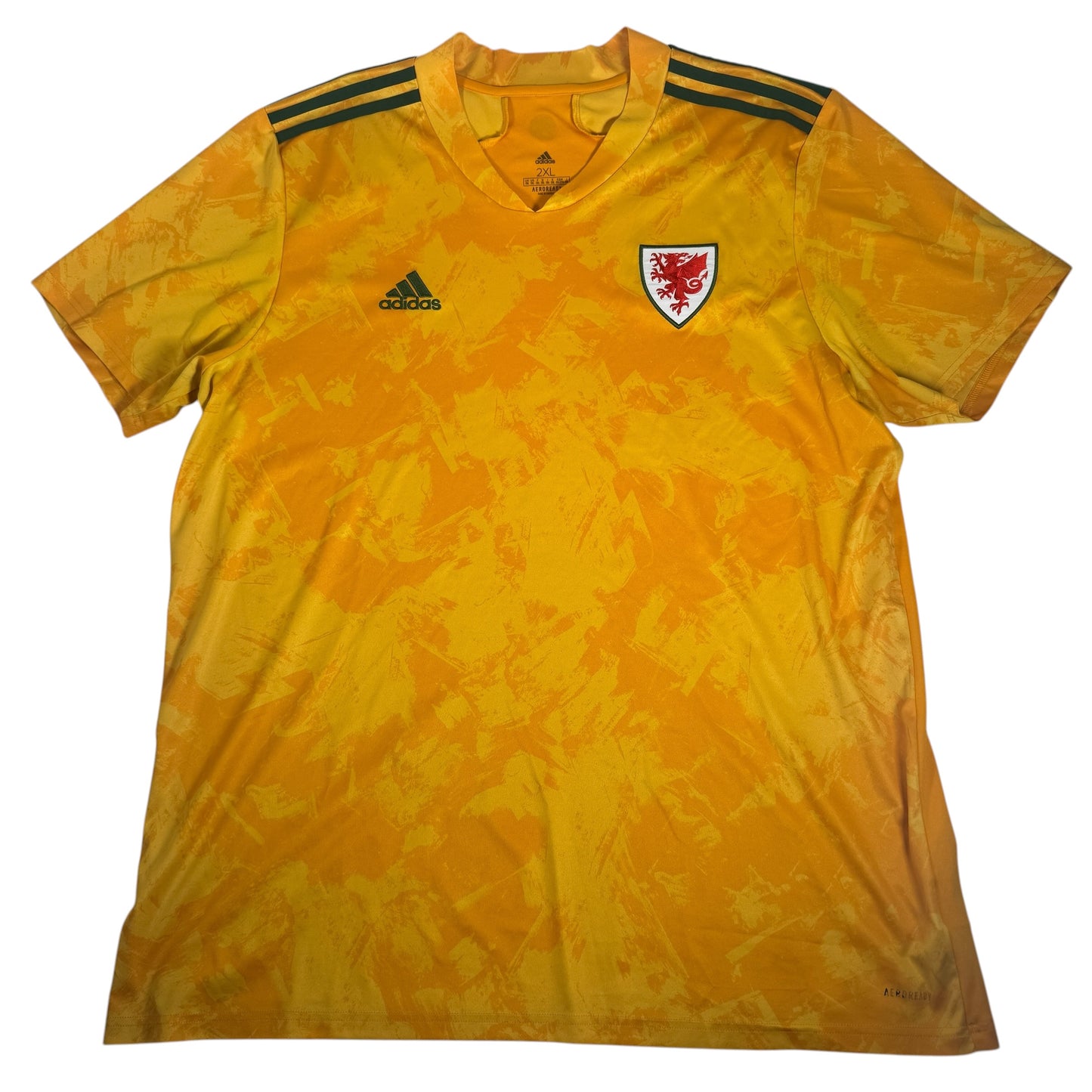 Wales 2020/2021/2022 Away Football Shirt 2XL – Football Shirt Kingdom