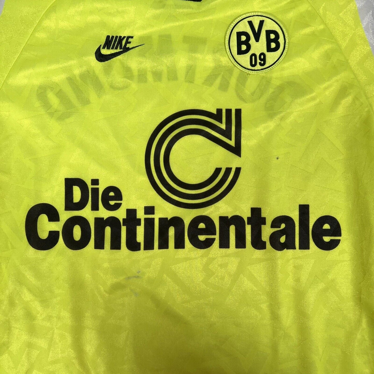 Borussia Dortmund 1995/1996 Home Football Shirt Long Sleeves Small - Football Shirt Kingdom