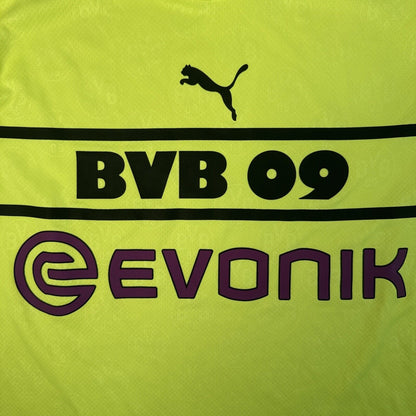 Borussia Dortmund 2021/2022 Cup Home Football Shirt Men’s Medium — front close-up