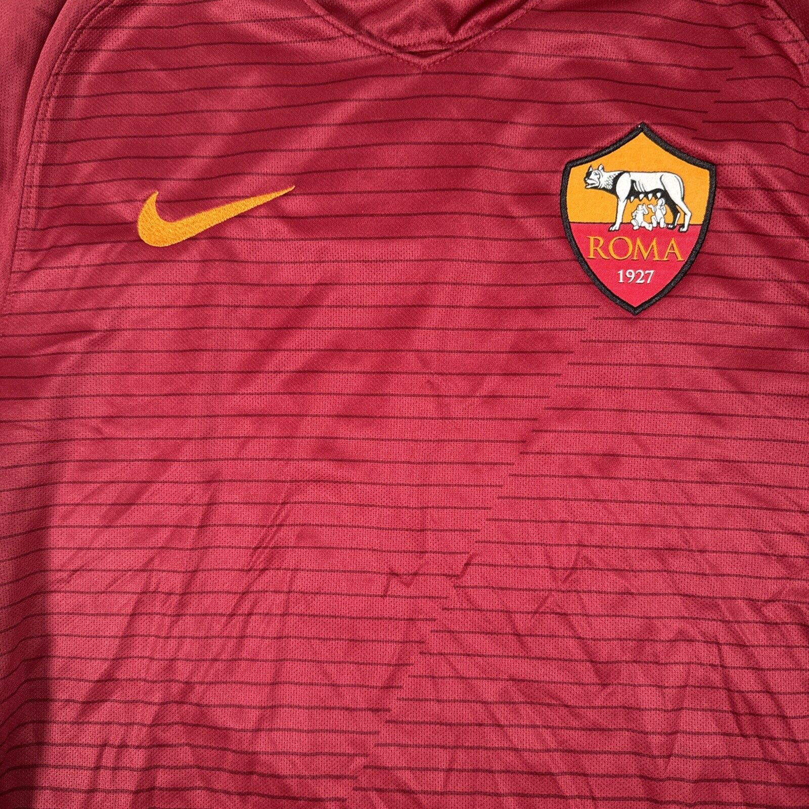 Roma 2016/2017 Home Football Shirt  Men’s Small - Football Shirt Kingdom