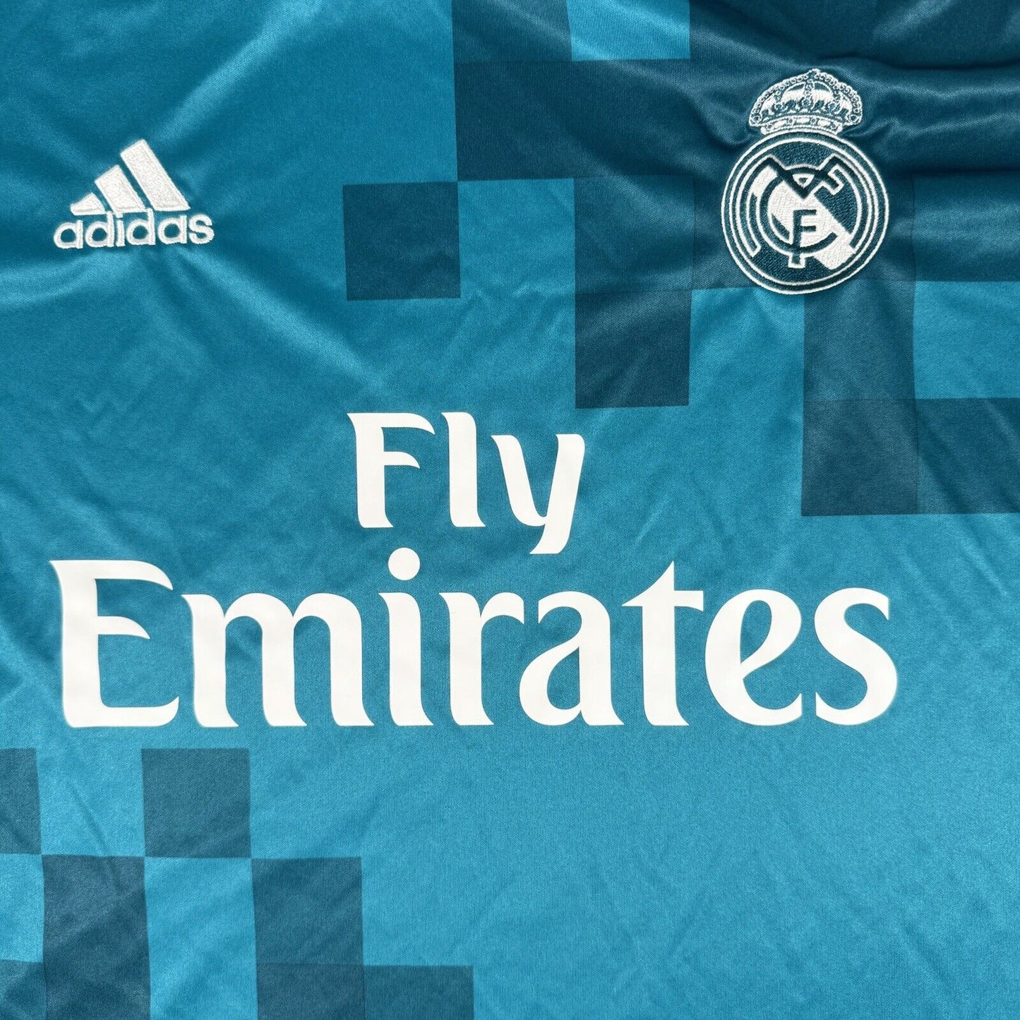 Real Madrid 2017/2018 Third Football Shirt  Men’s Large - Football Shirt Kingdom