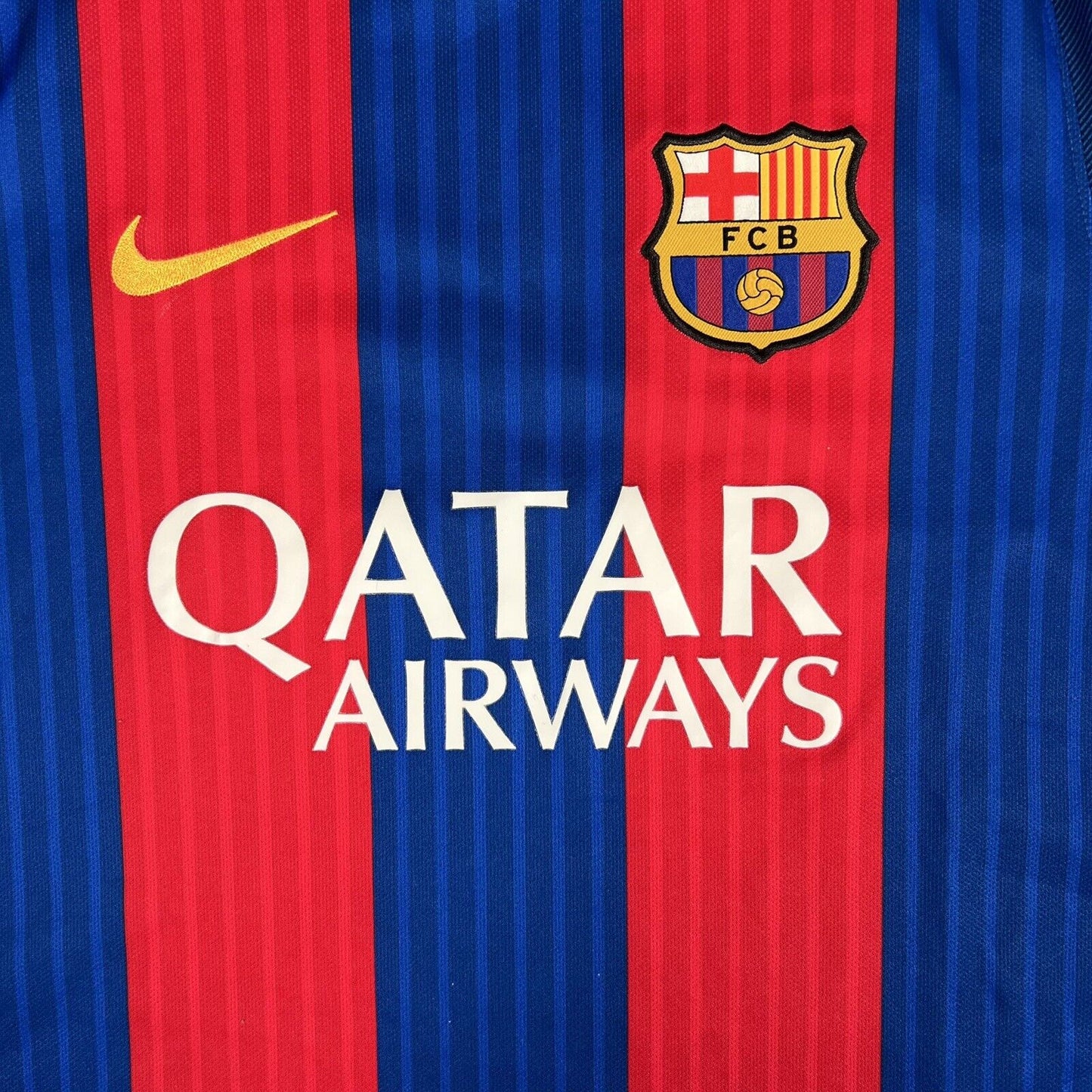 Barcelona 2016/2017 Home Football Shirt  Men’s Medium